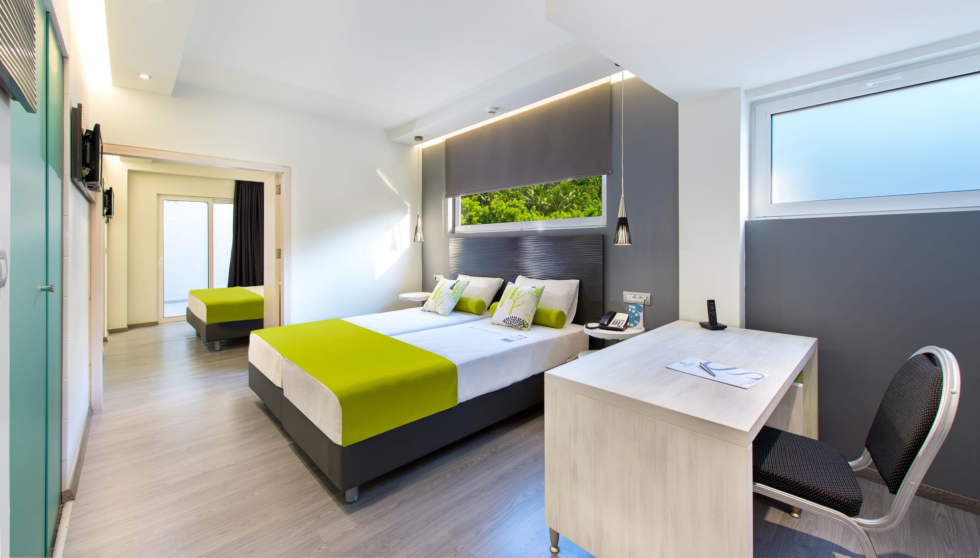 Deluxe Suite with Sea View