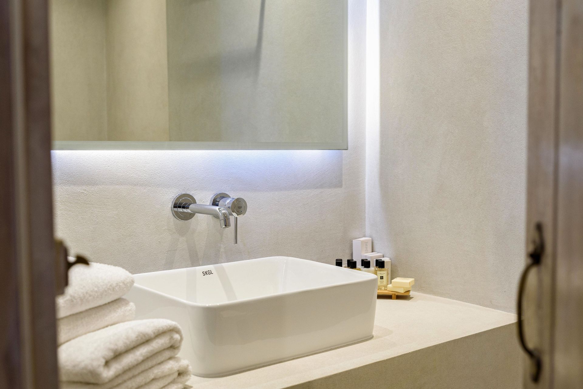 Junior Suite with Plunge Pool &amp; Sea View