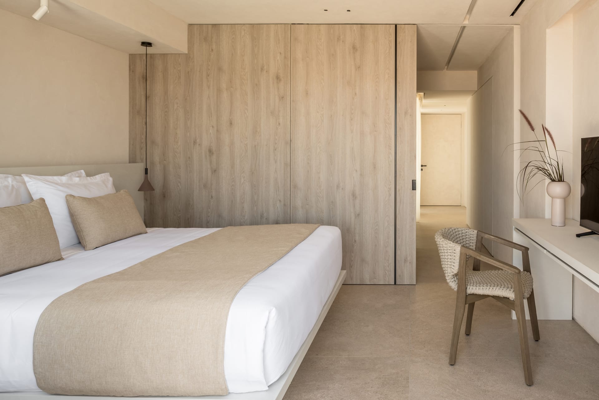 Signature Room with Outdoor Hot Tub &amp; Sea View