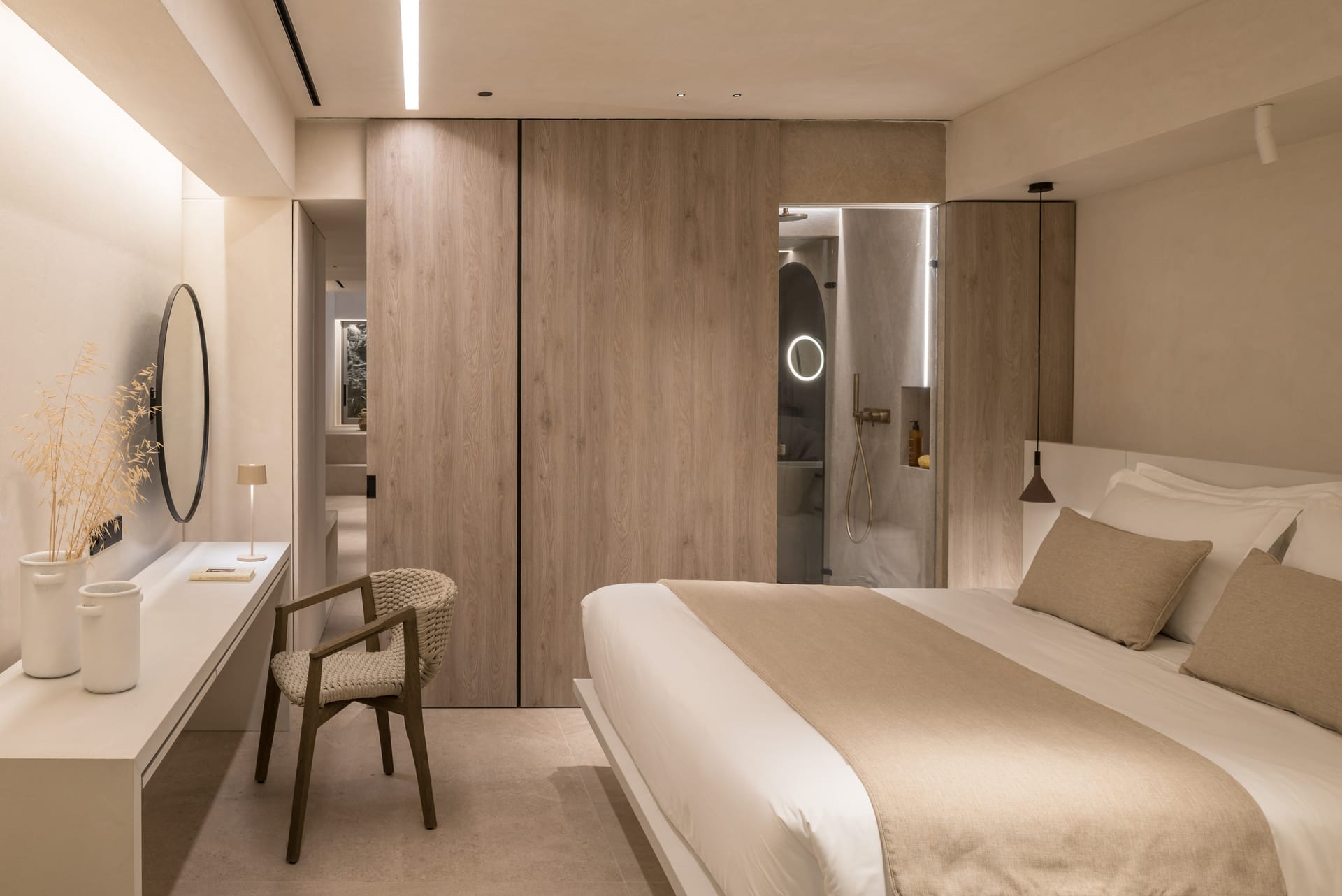 Executive Suite with Outdoor Hot Tub & Sea View