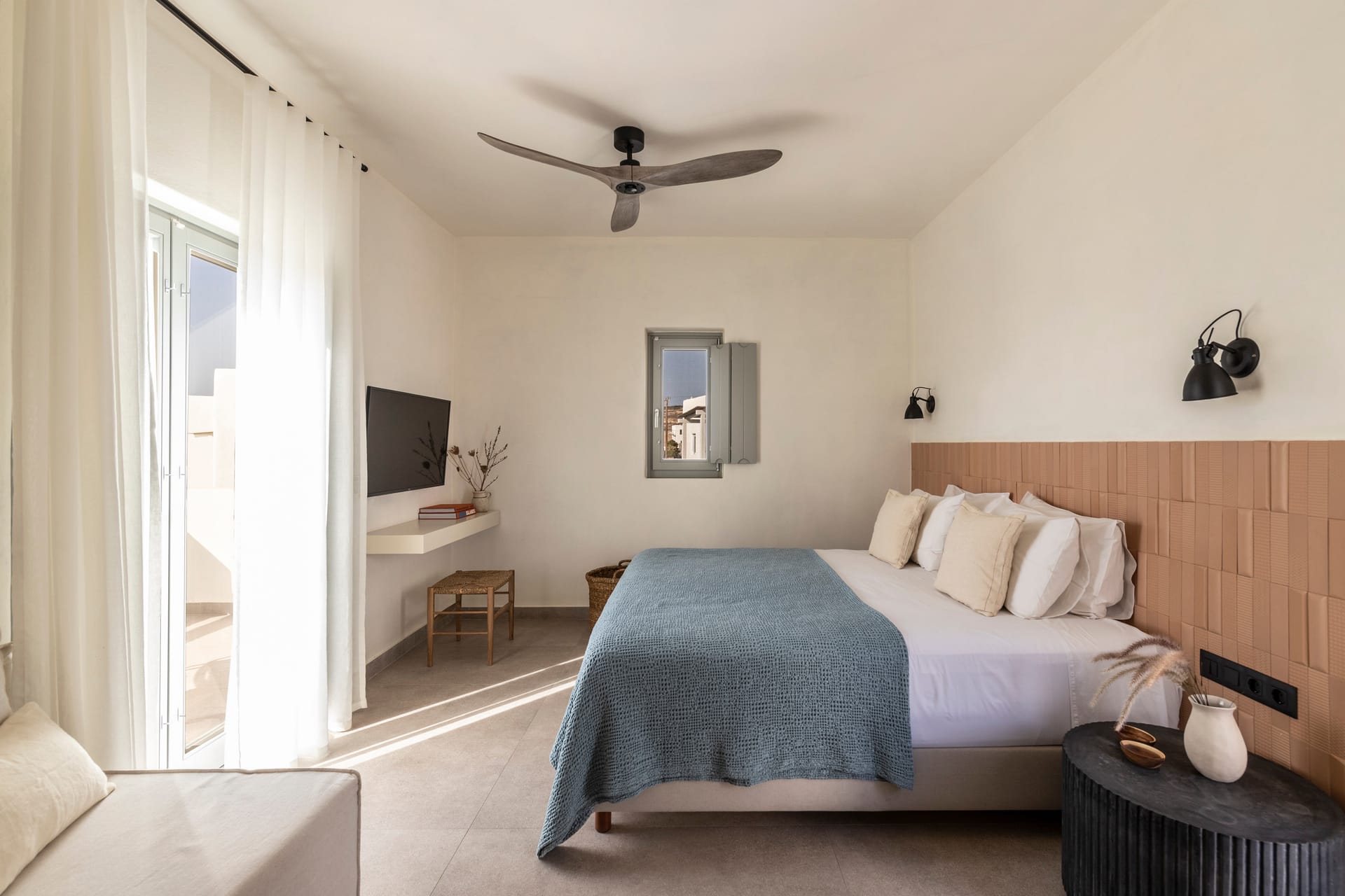 Deluxe Double with Courtyard and Pool View