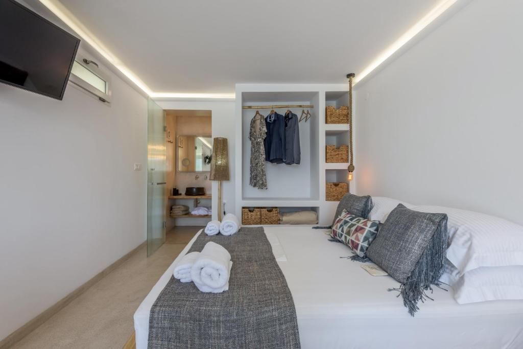 Michalakis Boat House