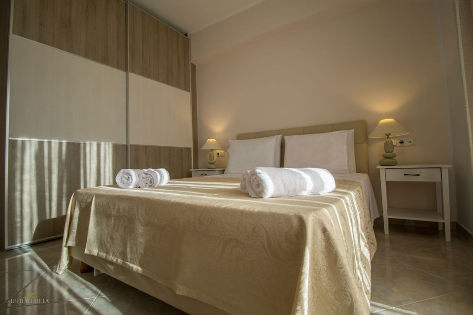 Deluxe Apartment II