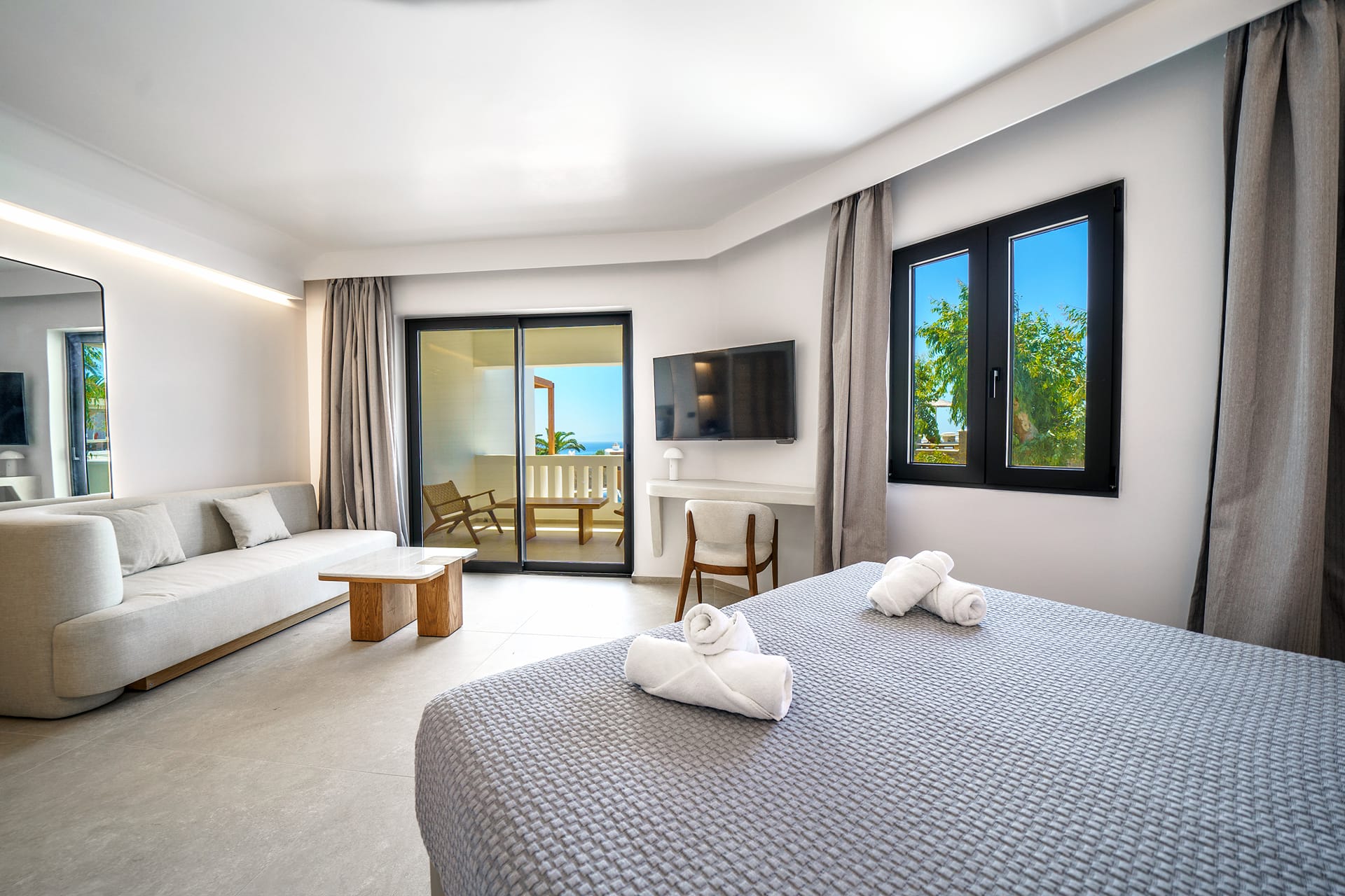Accessible Premium Room with Balcony & Sea View