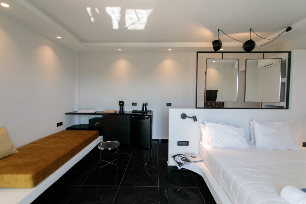 Black Marble Suite Design for Two