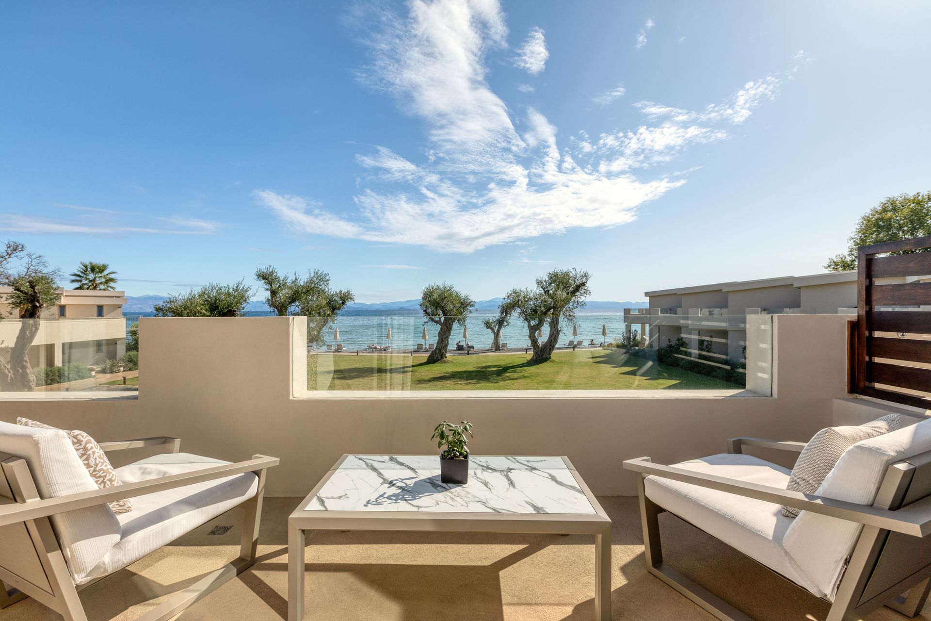 Emerald Residence 1 Bdr Sea View