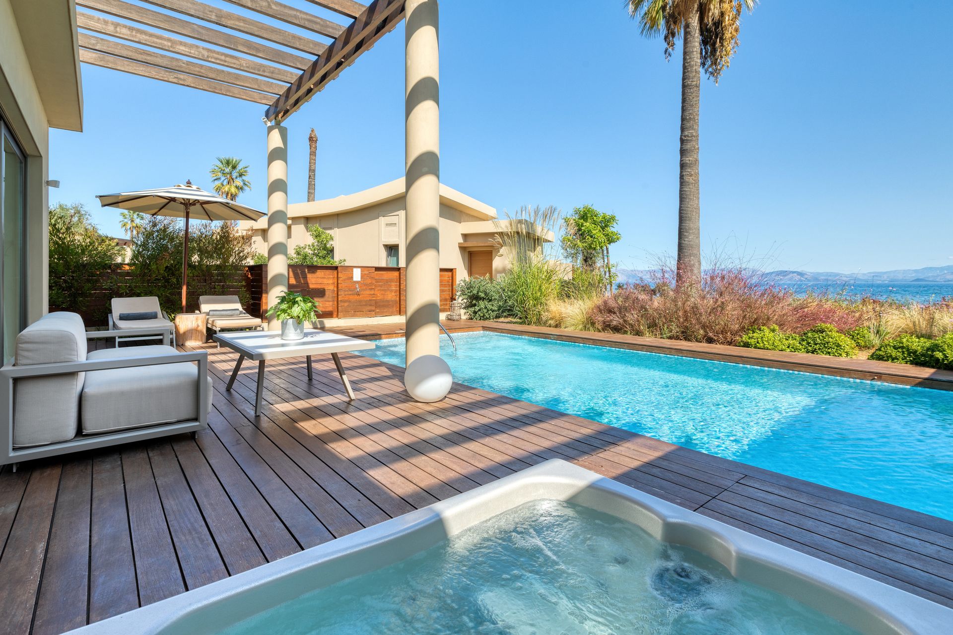 Pavilion Suite Garden View with Jacuzzi and Private Pool