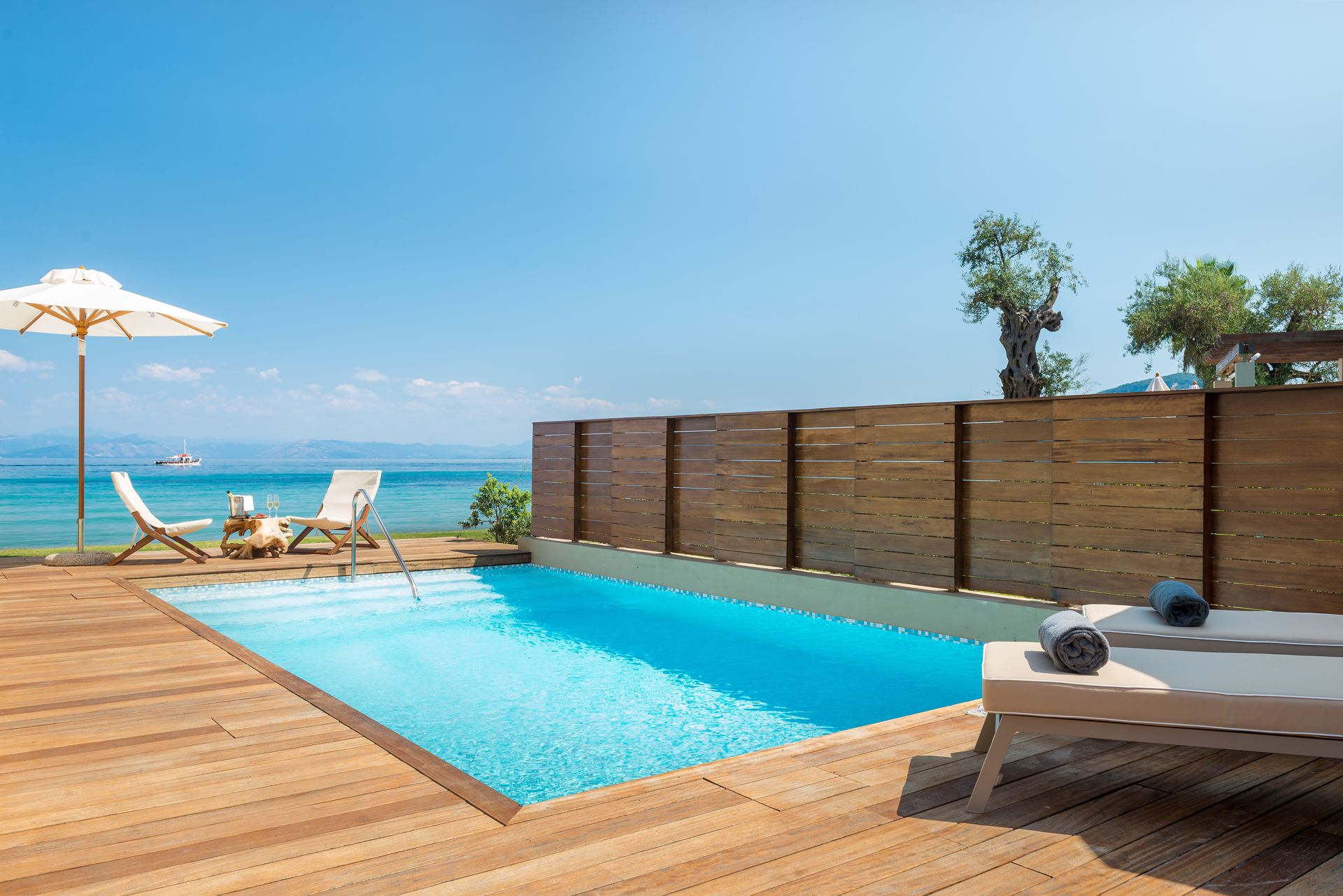 Pavilion Suite Waterfront with Private Pool