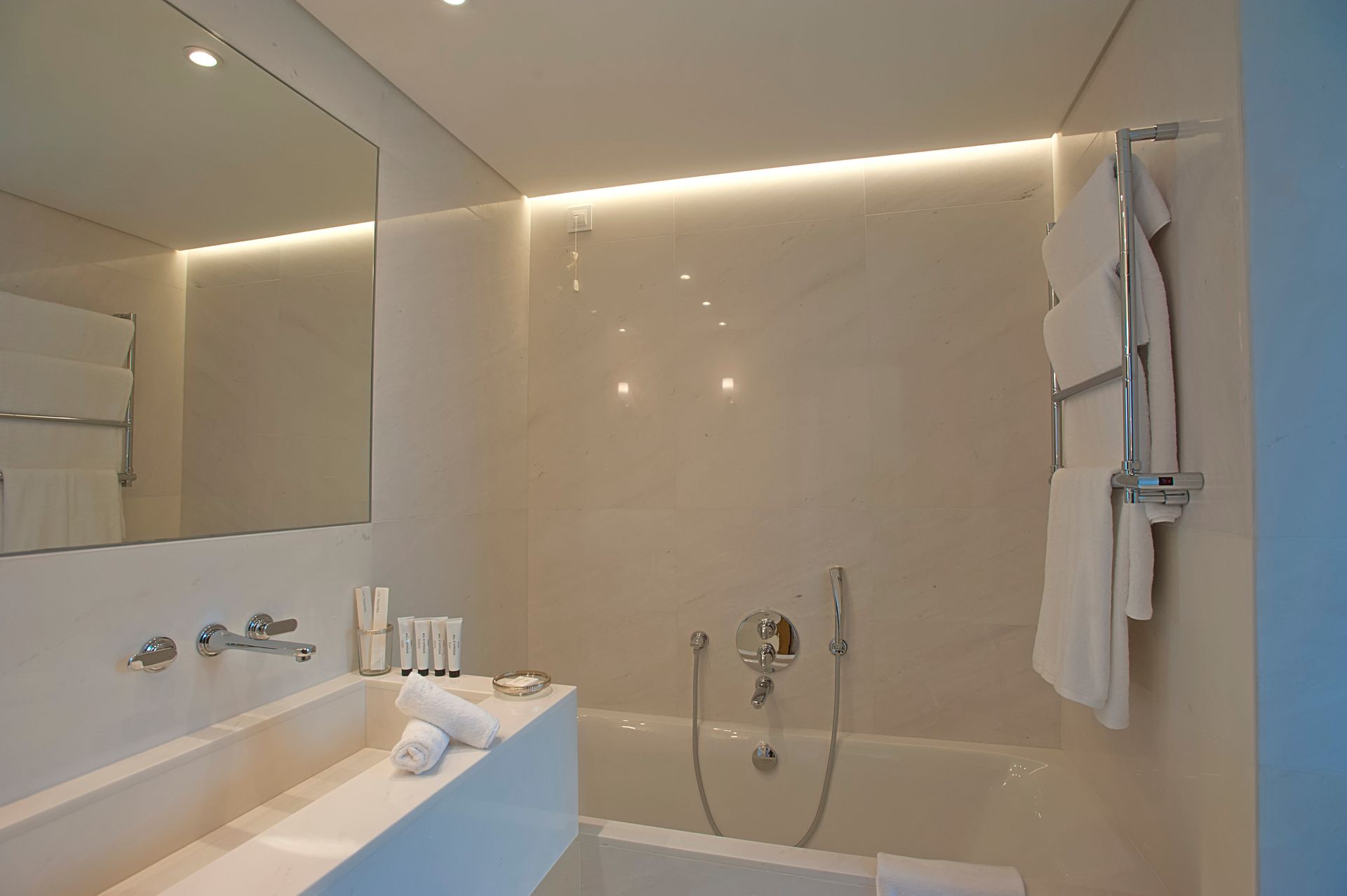 Grand Pavilion Sea View with Jacuzzi and Private Pool