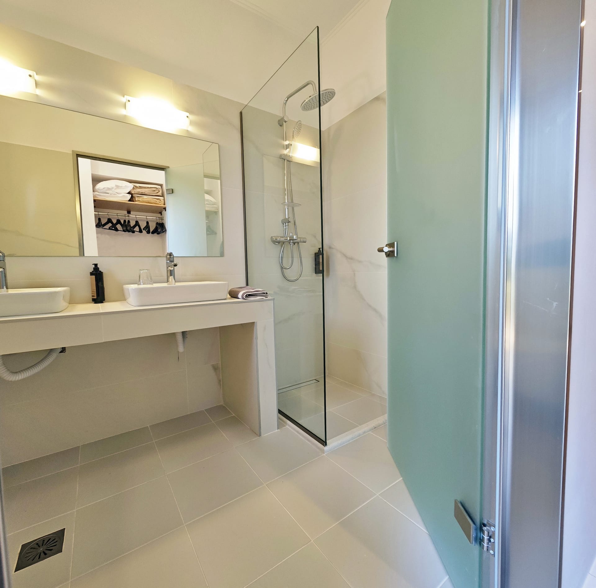 Swim Up Room Double Bed