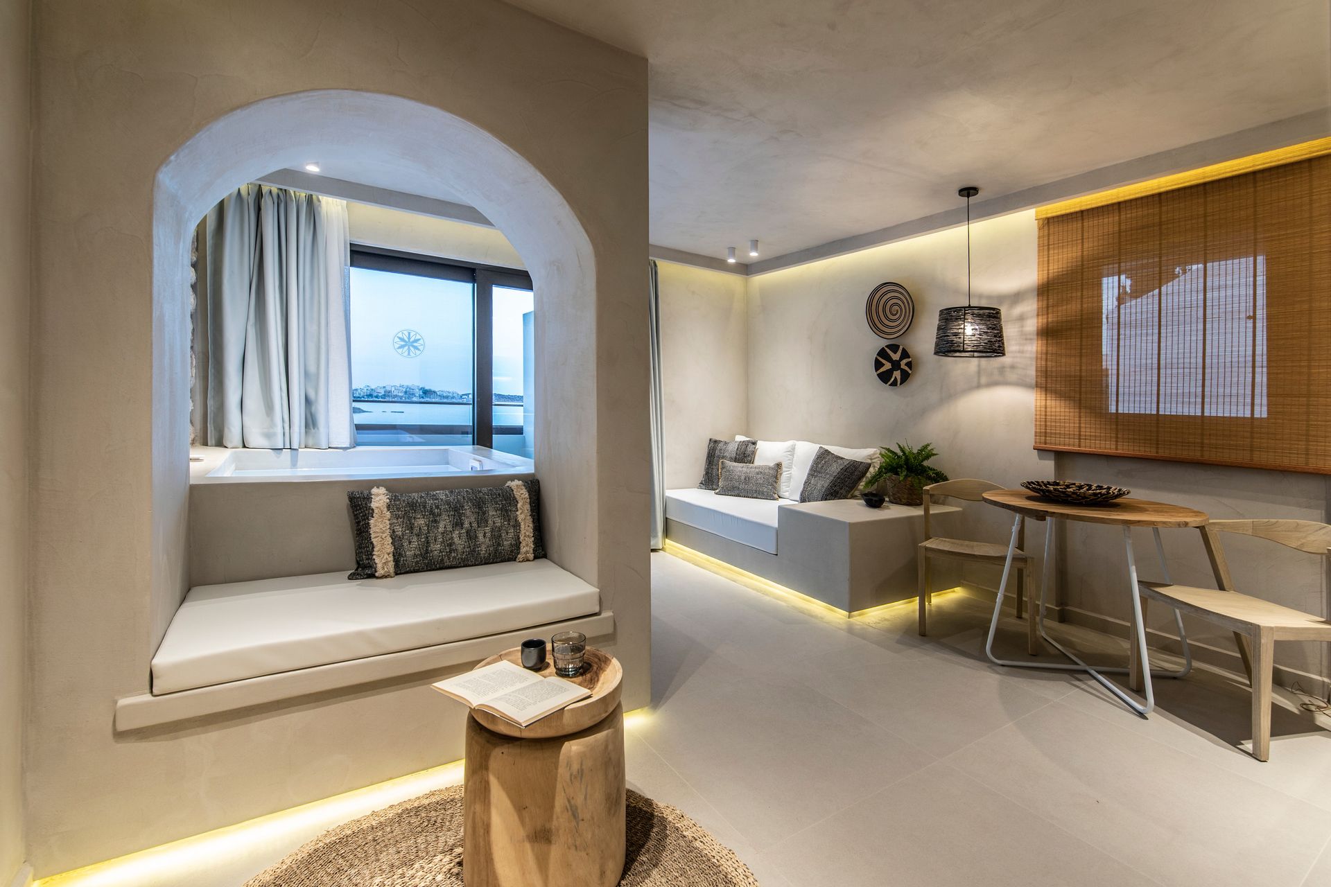 Wave Suite Indoor Hydromassage tub Sea view