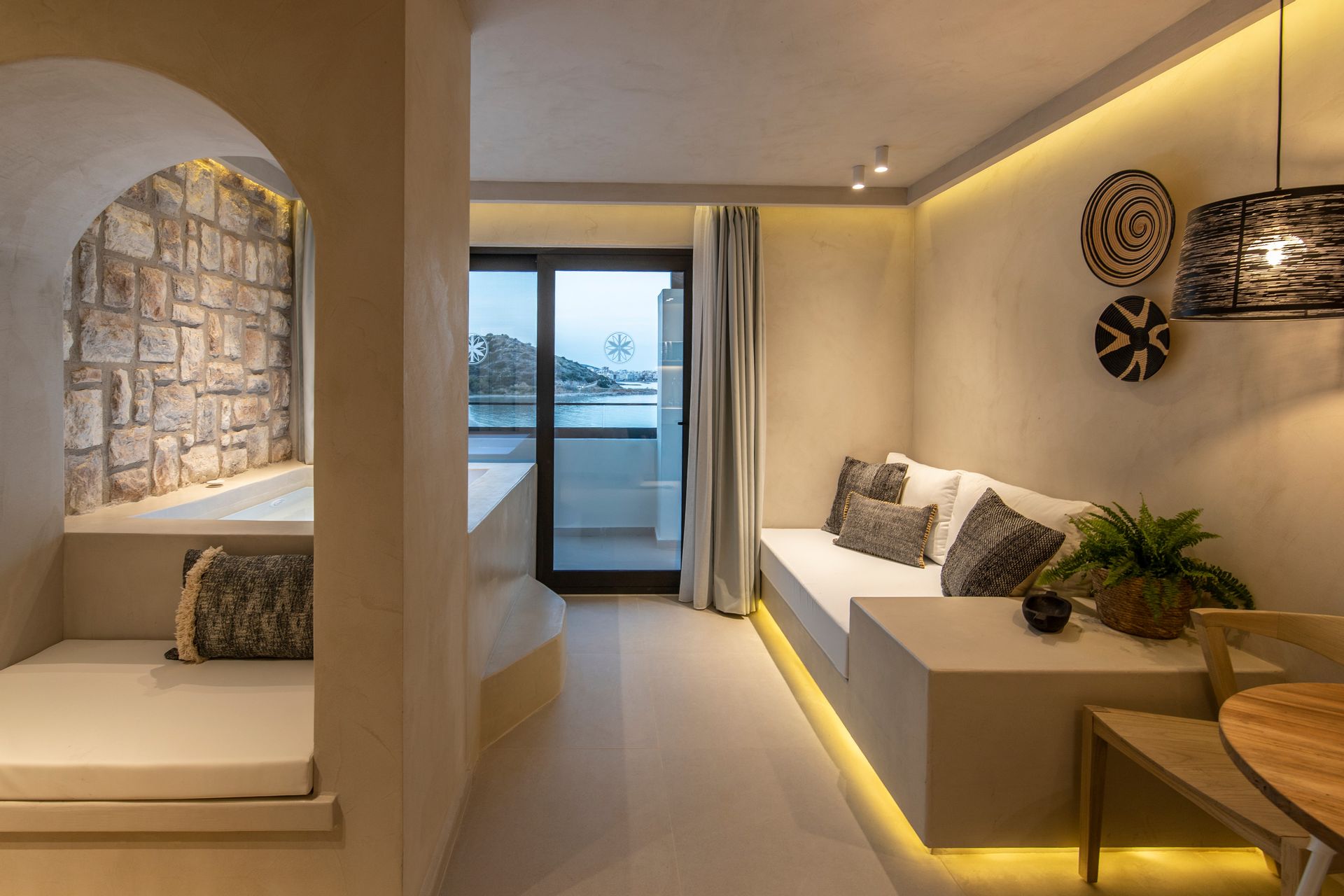 Wave Suite Indoor Hydromassage tub Sea view