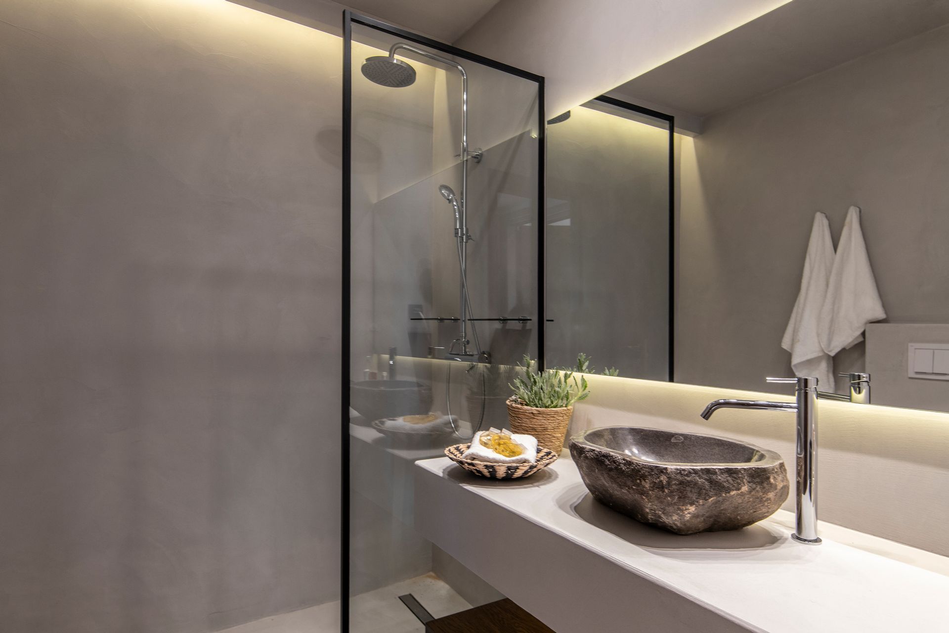 The Sand Suite with Panoramic Sea view &amp; Indoor Hydromassage tub