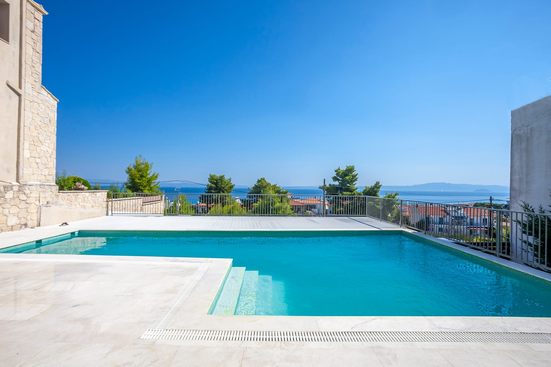 Timeless Luxury Apartment