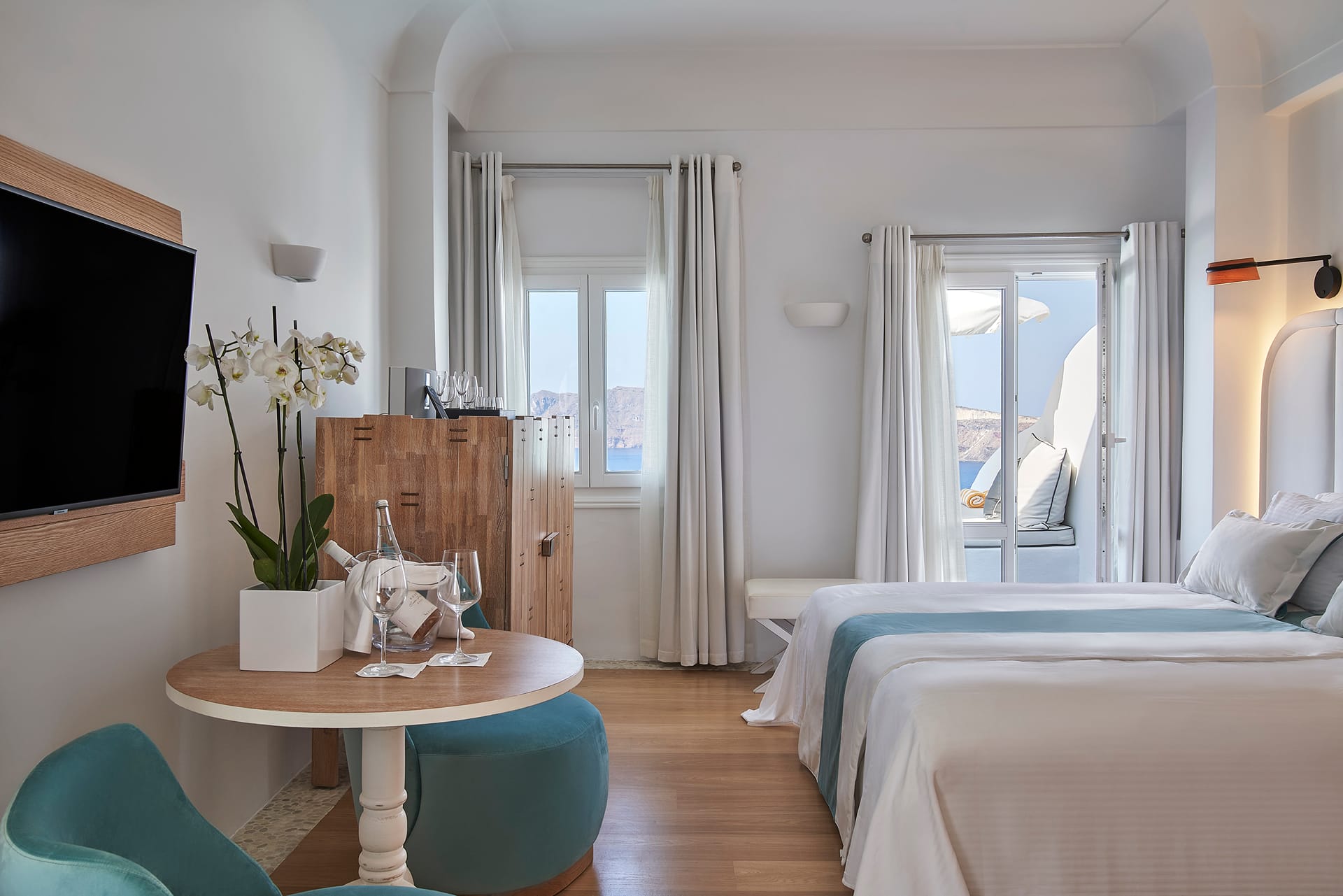 Junior Suite with Jetted Tub - Gea House