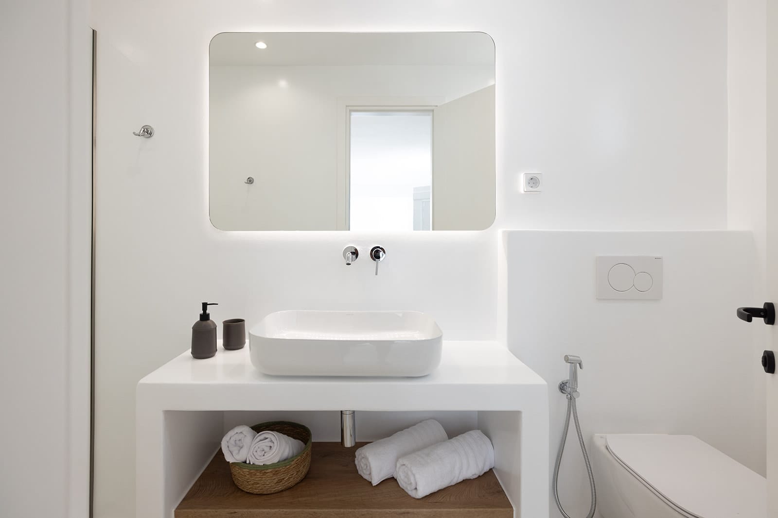 Premium Suite with Partial Sea View