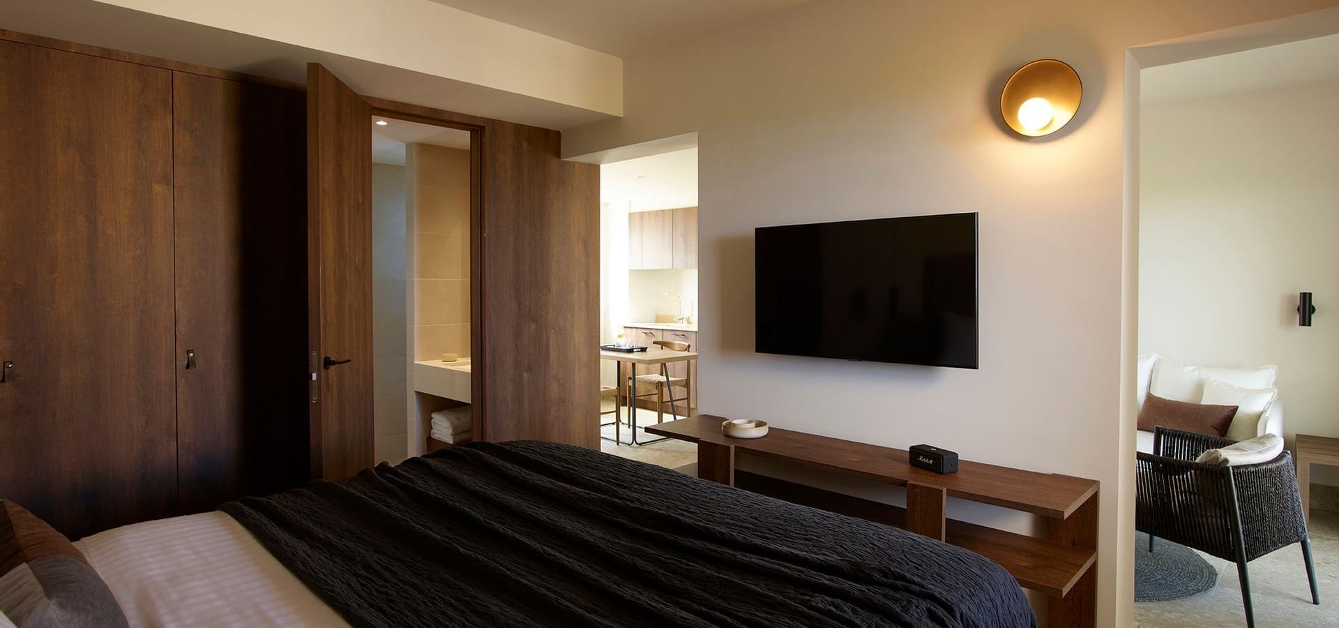 One Bedroom Suite with Chill Out Pool