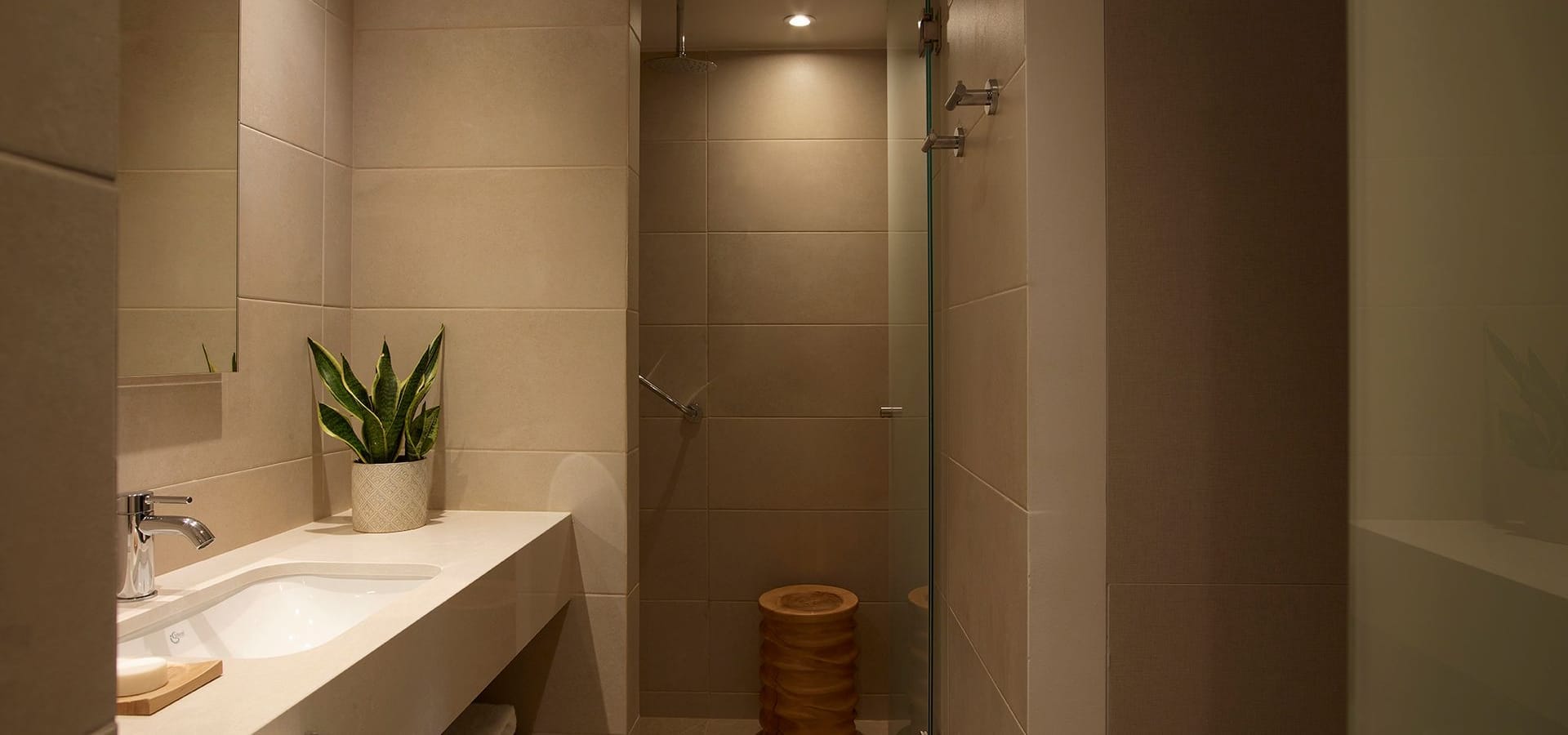 One Bedroom Suite with Chill Out Pool