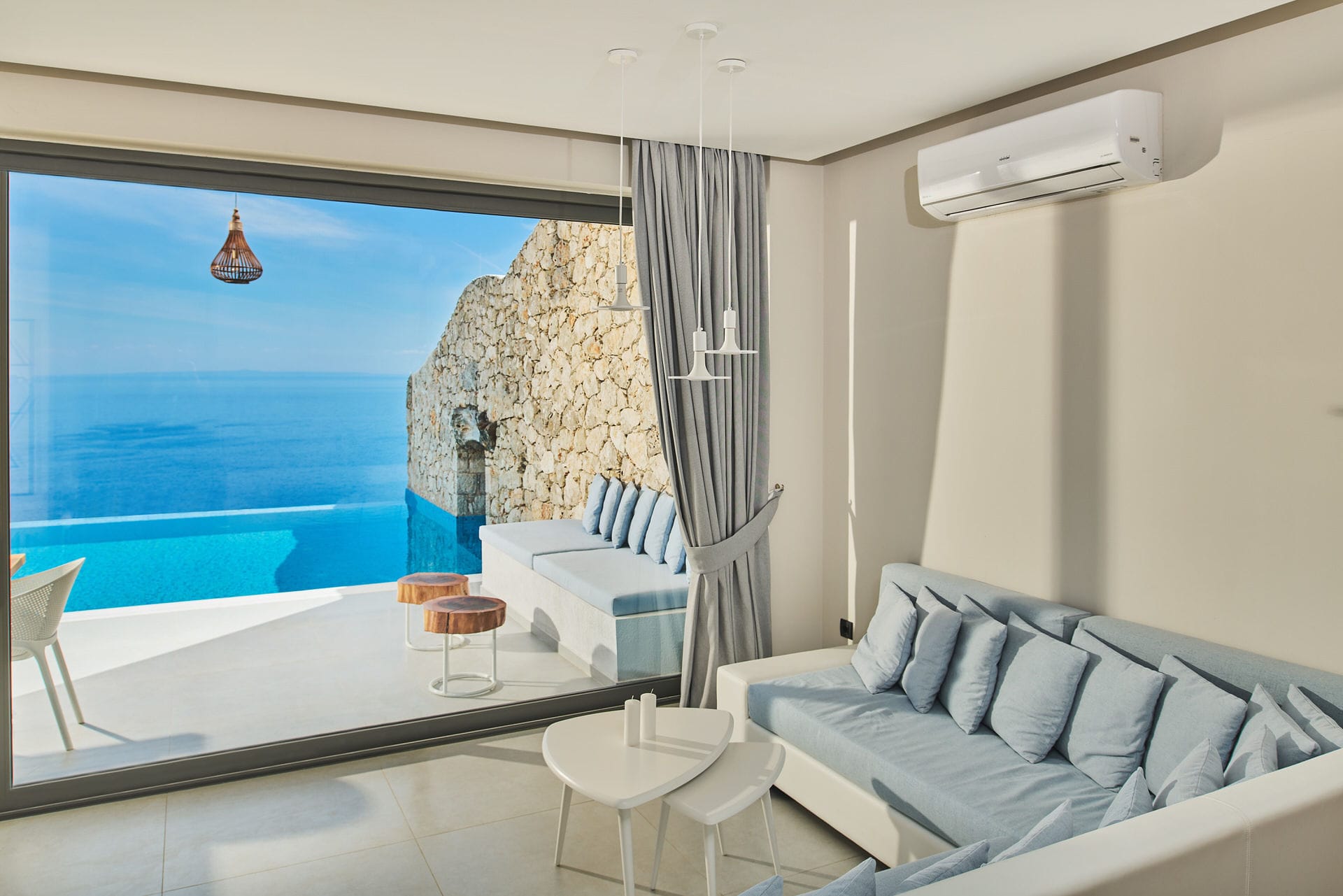 Honeymoon Cave Suite 2 persons
