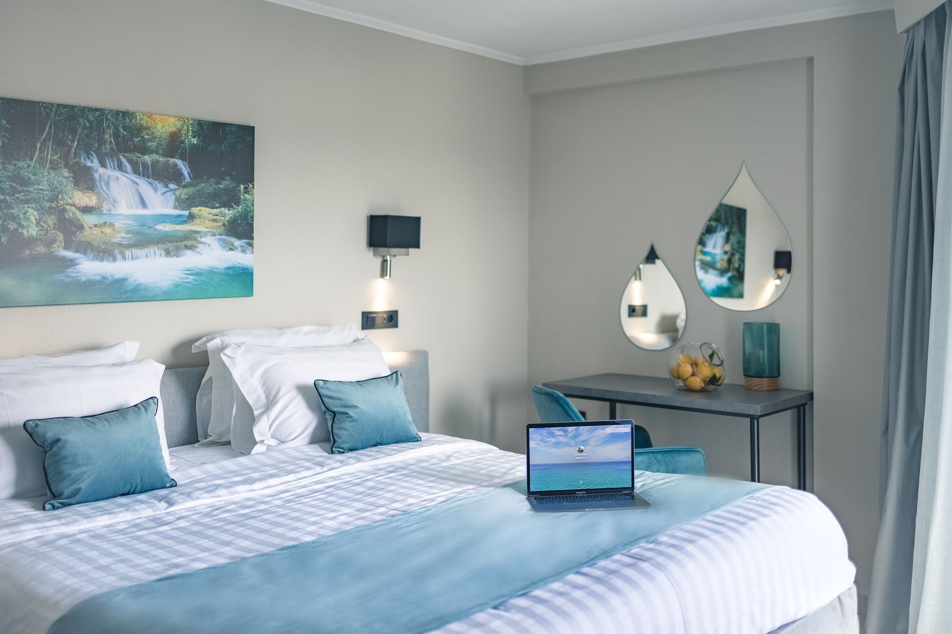 Standard Room with Lake View 25m²