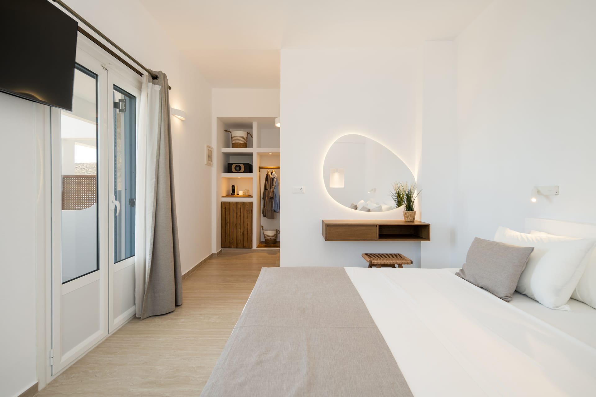 Economy Room