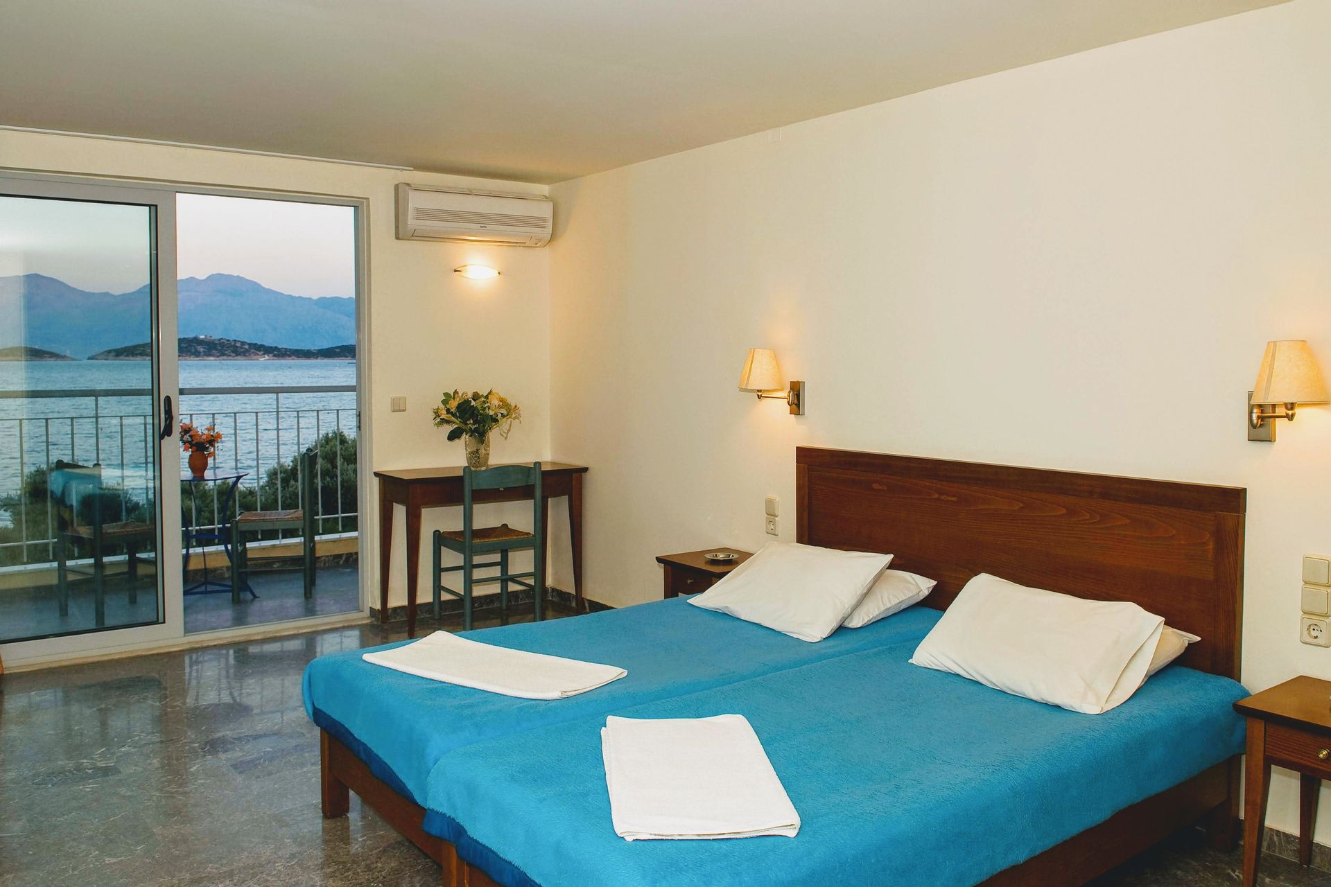 Triple Studio with Sea View Upper Floor