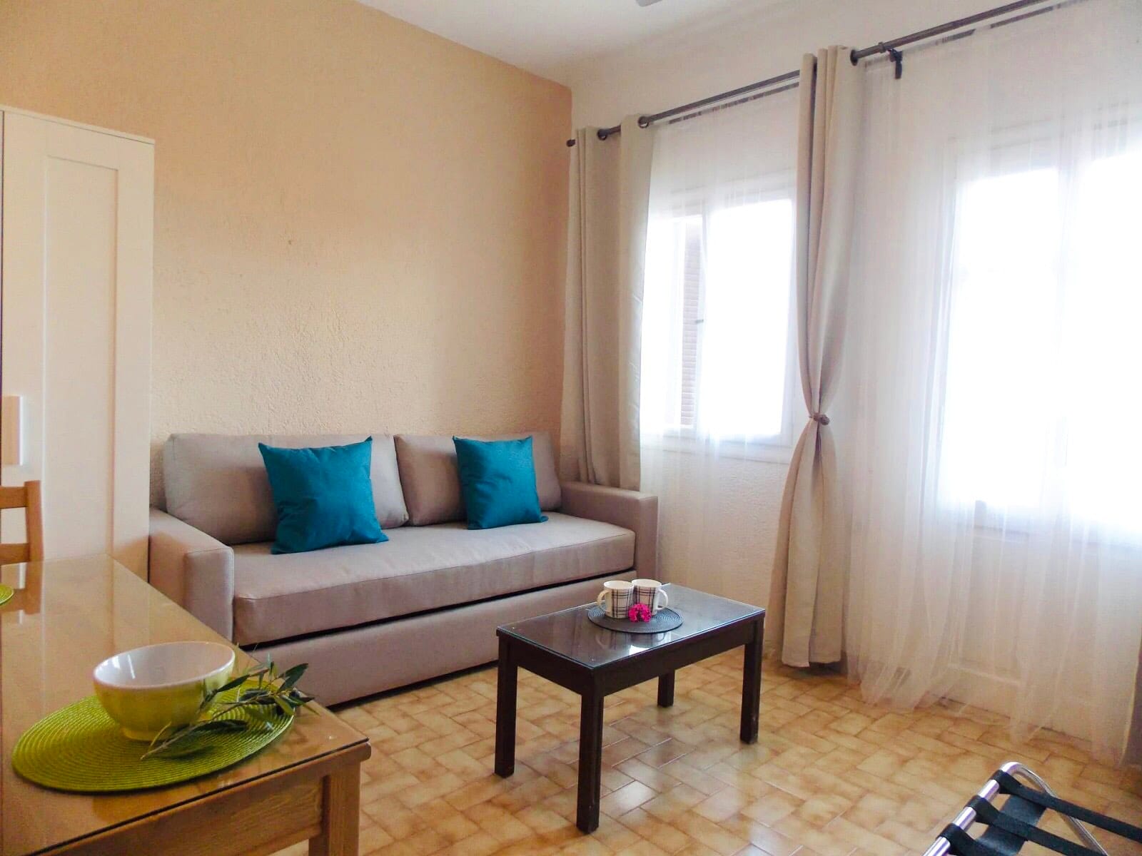 One Bedroom Apartment with Sea View