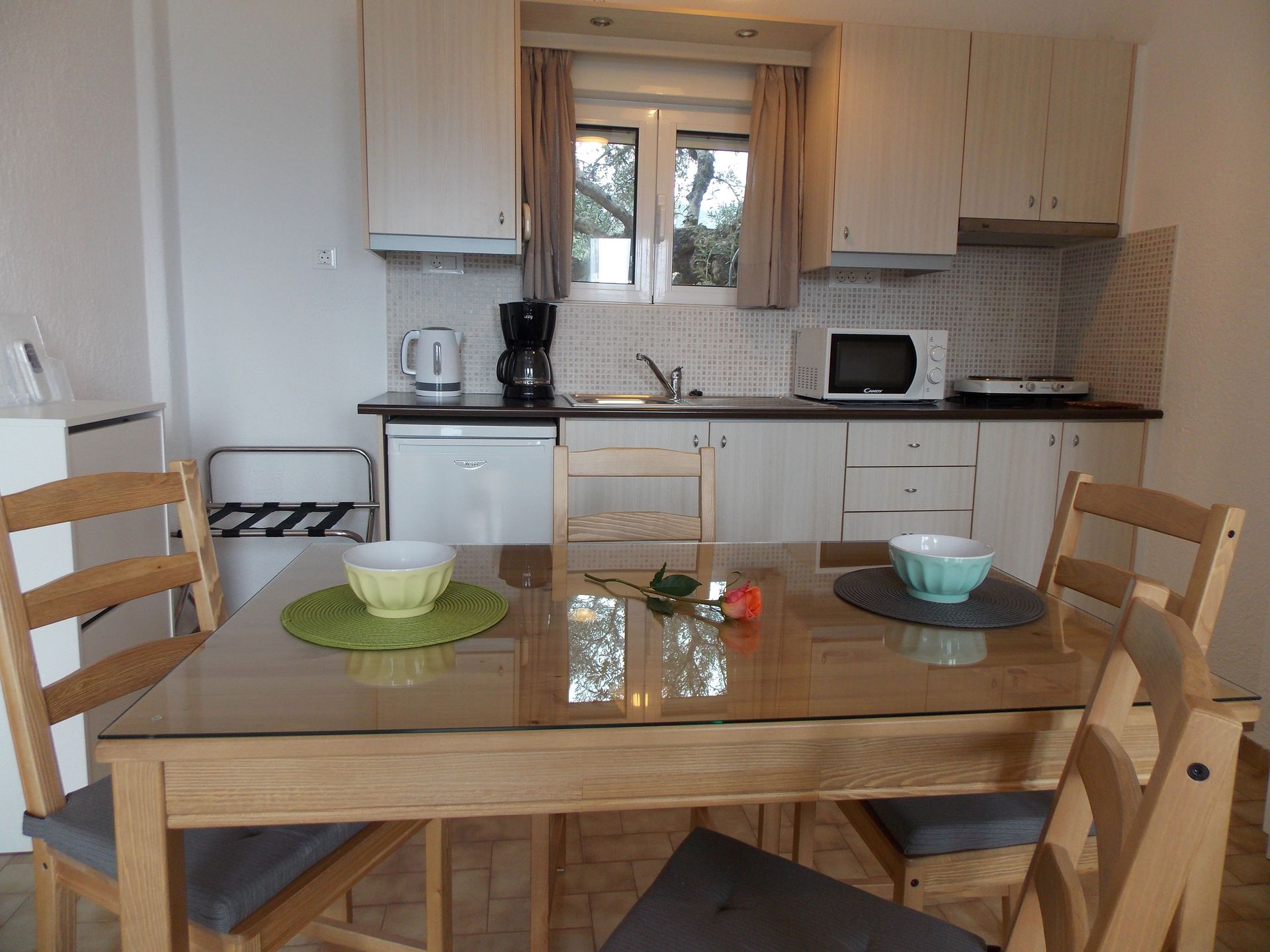 One Bedroom Apartment with Sea View