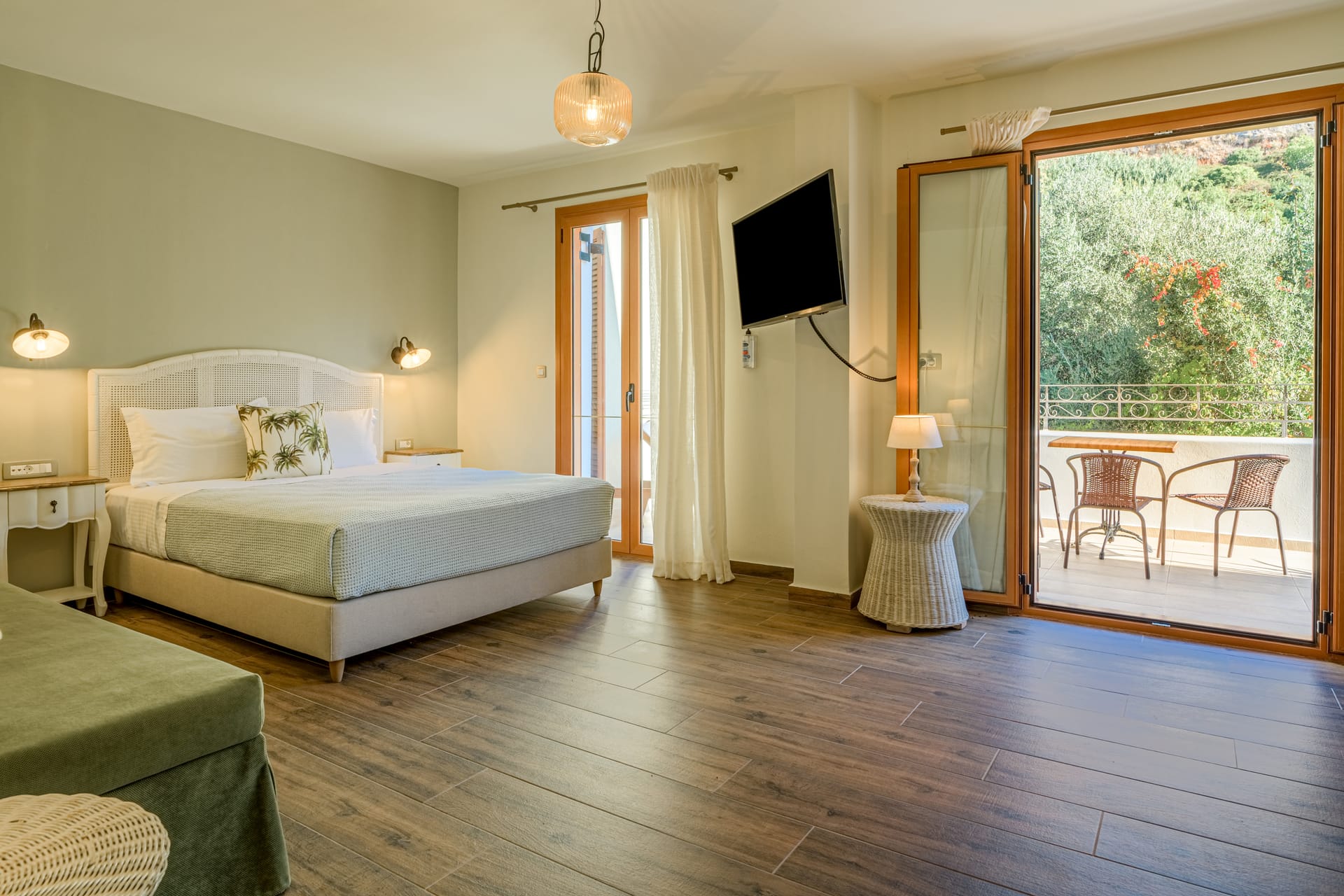 Deluxe suite with Mountain view