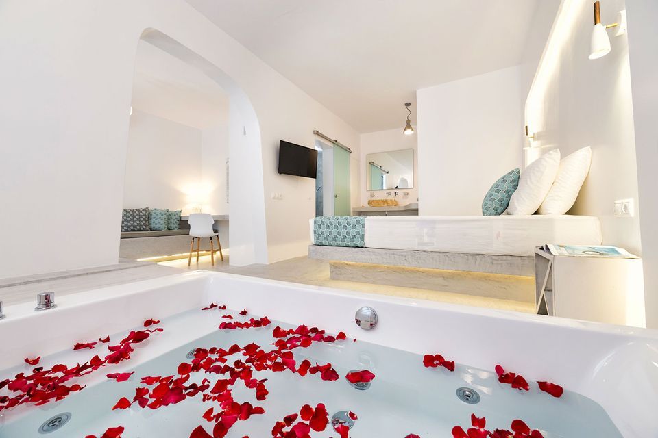 Acqua Suite with Hot Tub