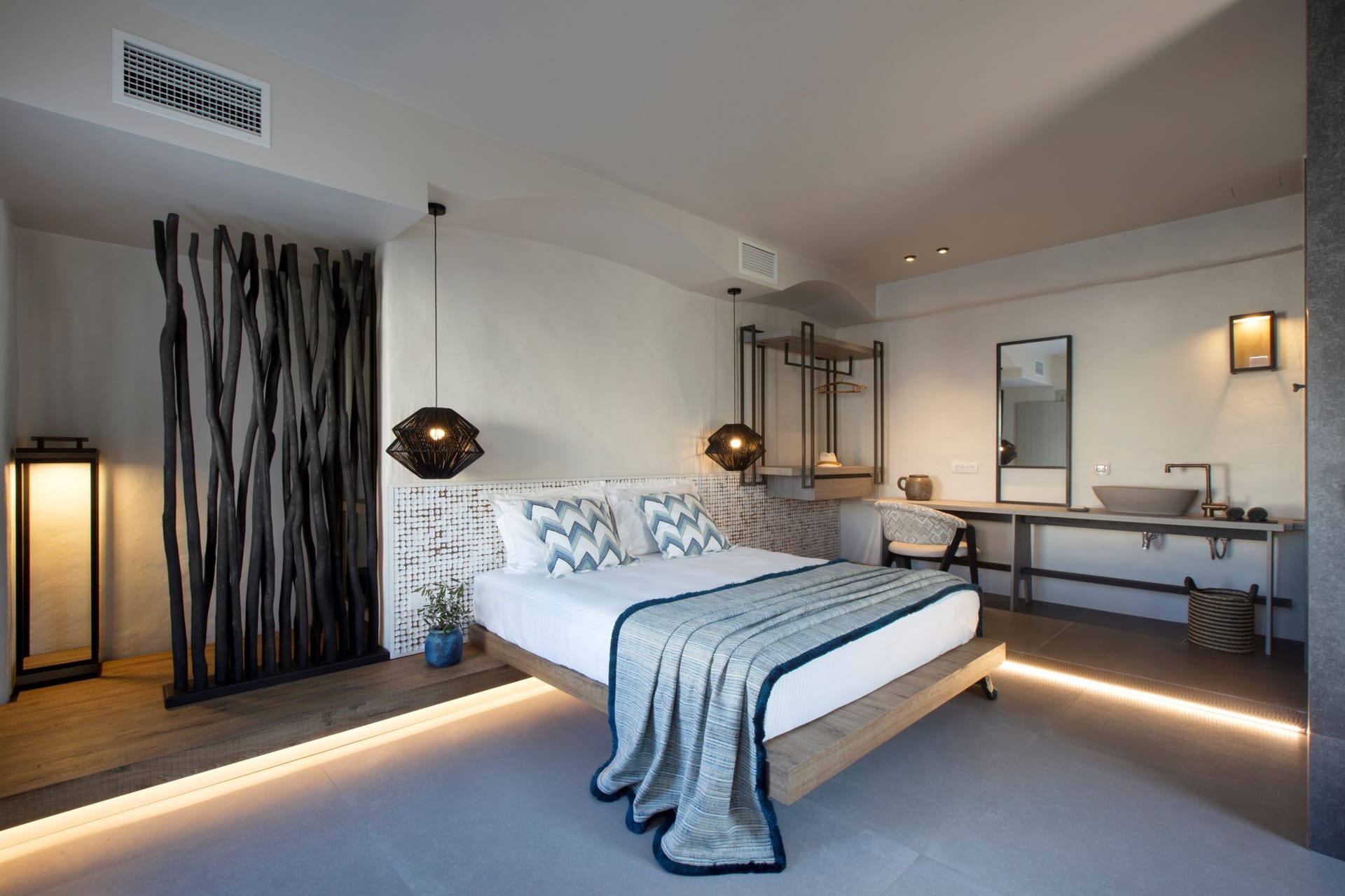 Senior Suite