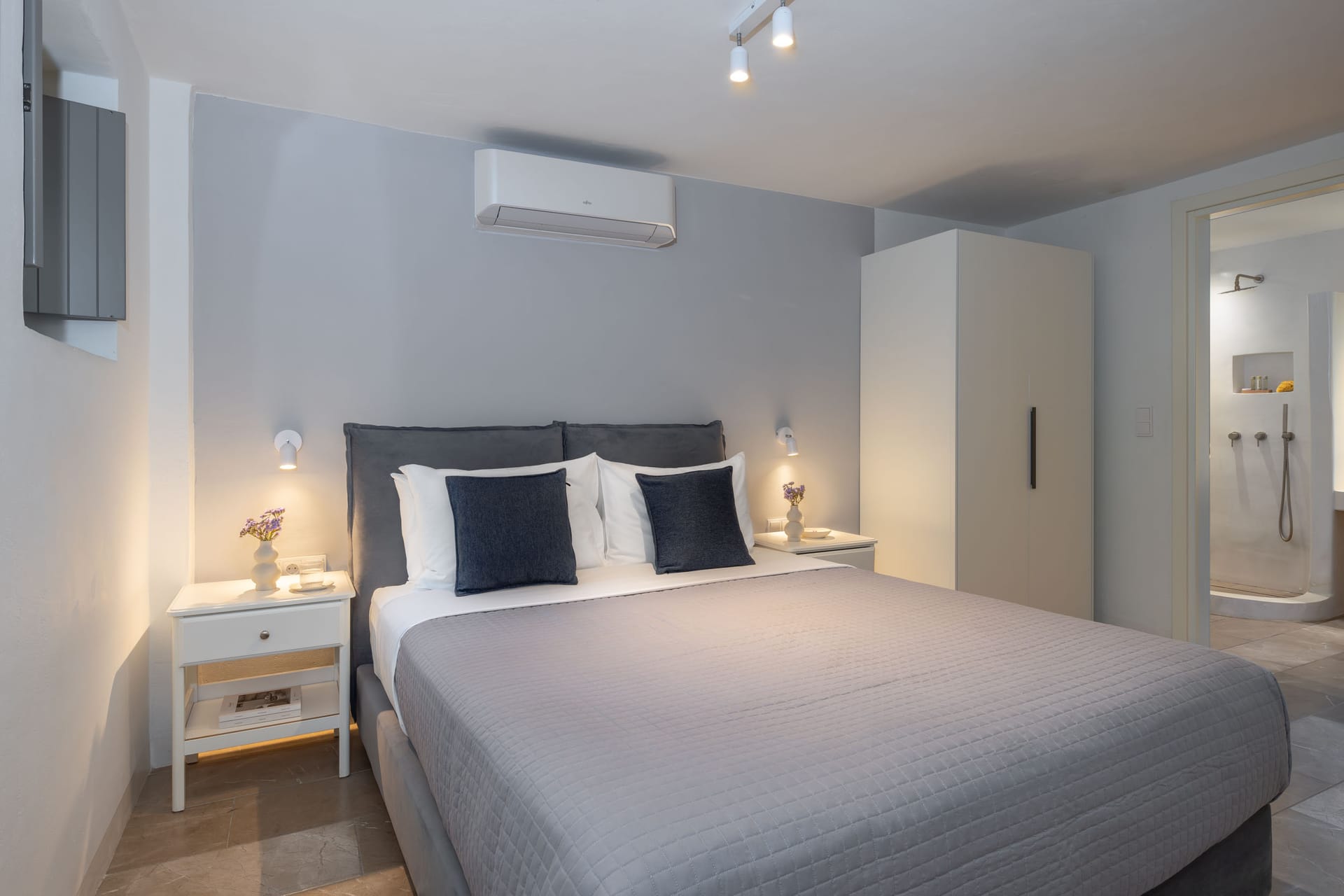 Two Bedroom Beachfront Maisonette - Ammoa Beach Residences