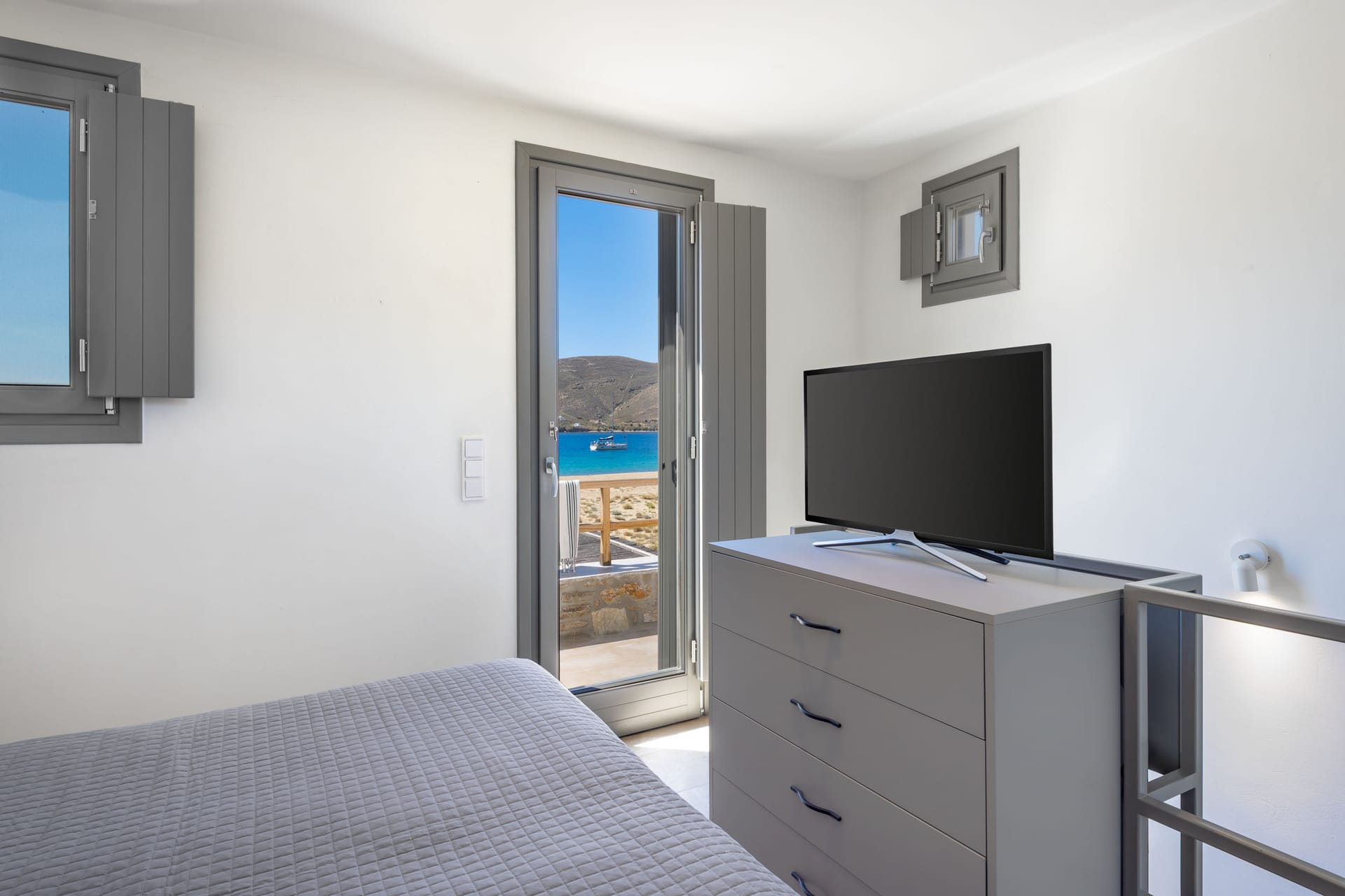 2 Bedroom Beachfront Family Maisonette - Ammoa Beach Residences