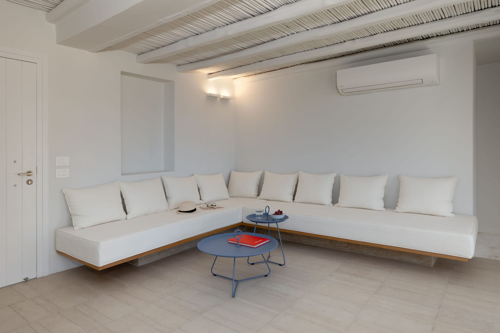 Beachfront 4 Bedroom Villa with Hammam - Ammoa Beach Residences