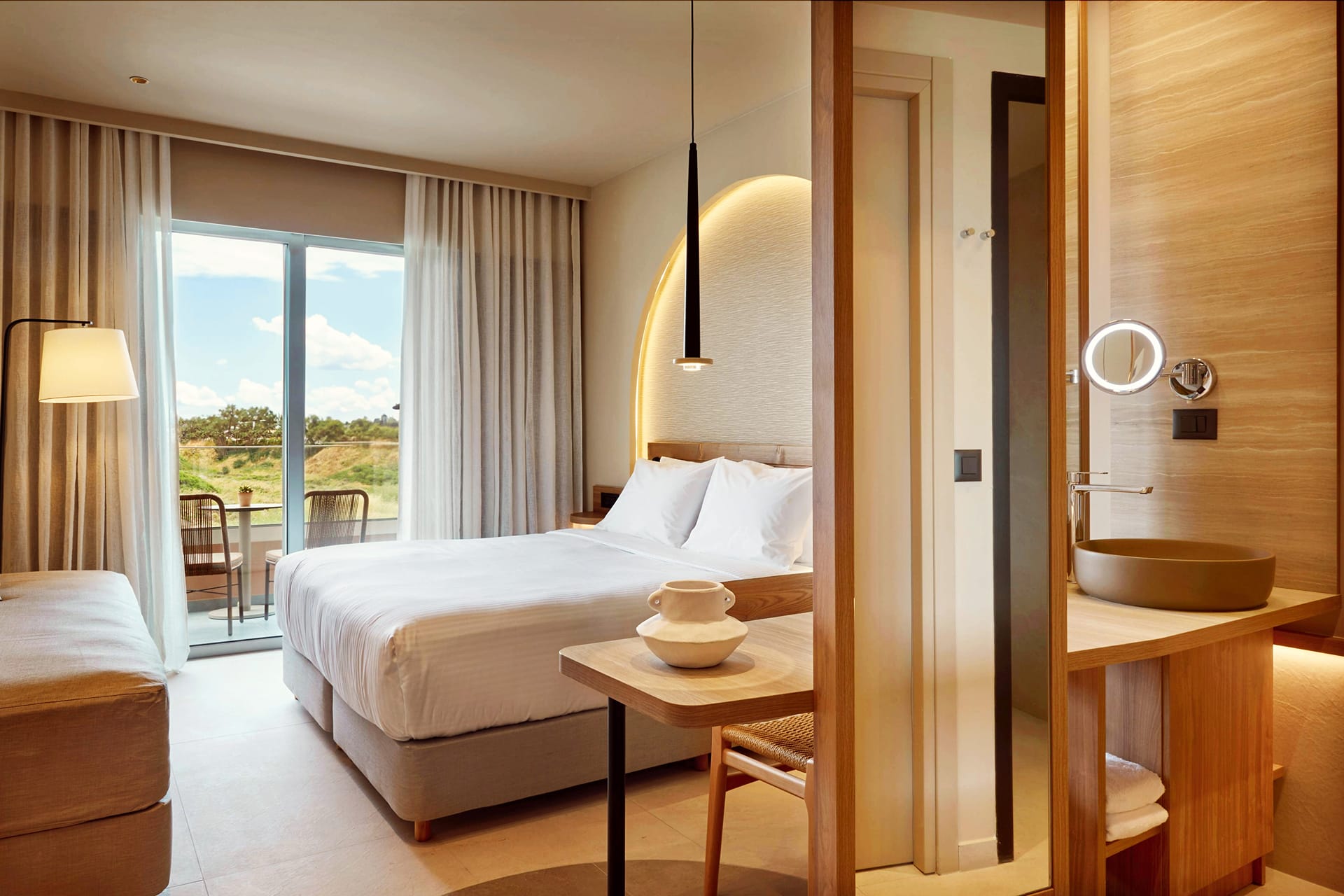 Deluxe Room Side Sea View