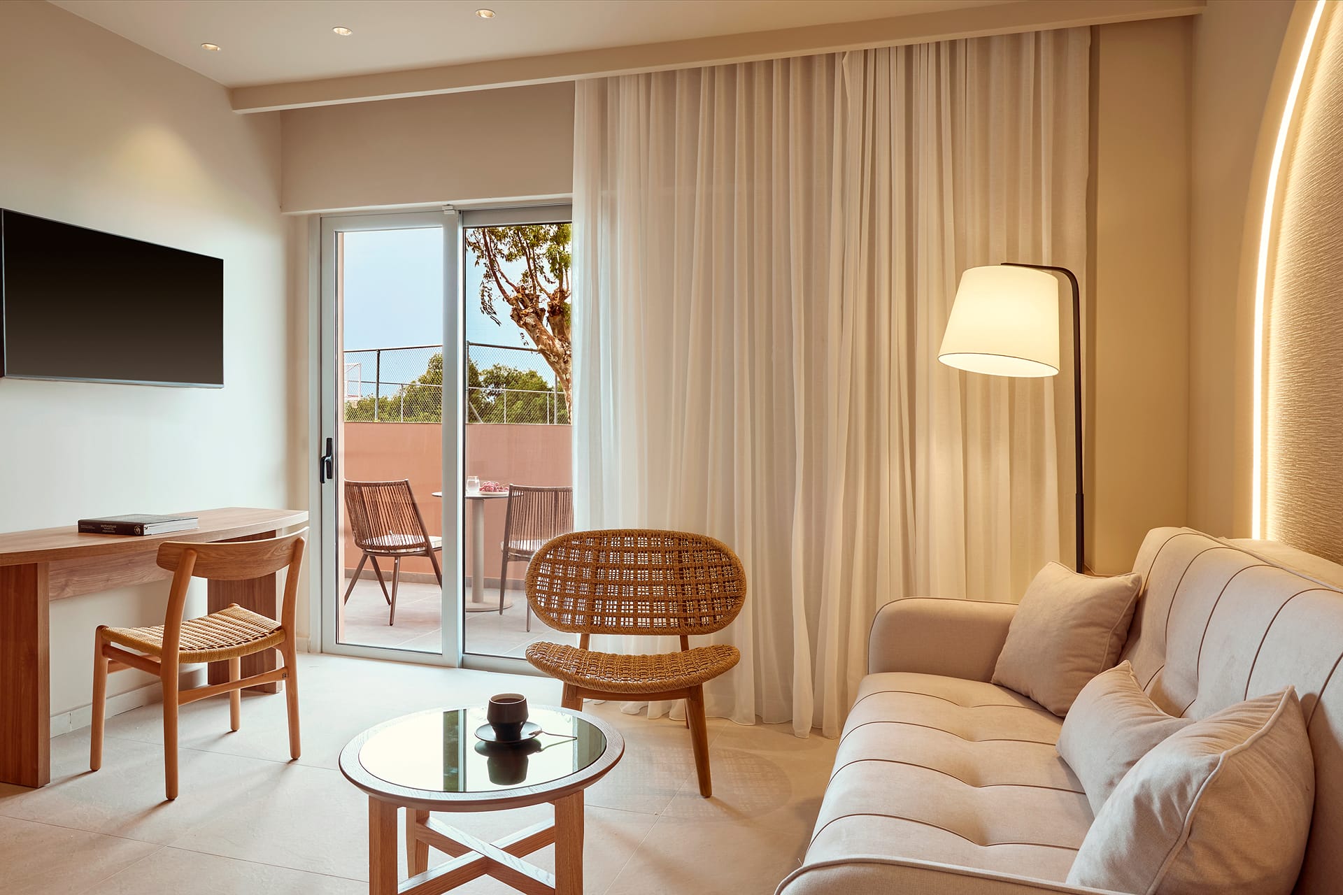 Deluxe Family Suite Side Sea View