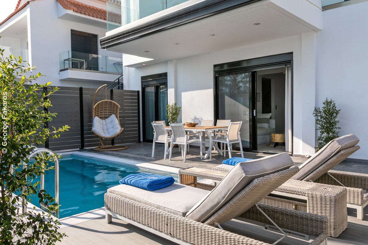 Elegant Apartment with Private Pool