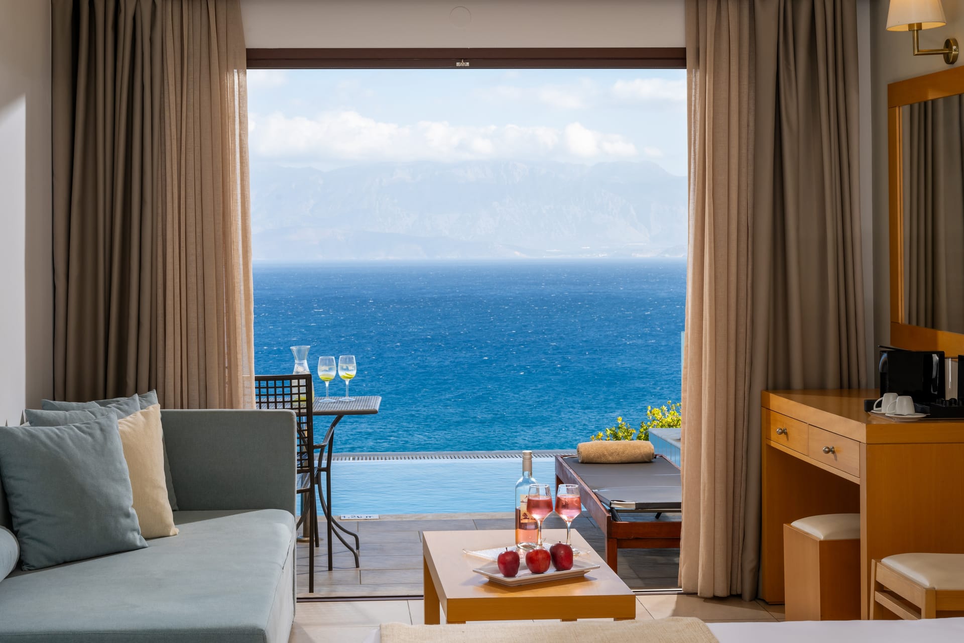 Superior Room with Sea View &amp; Private Pool