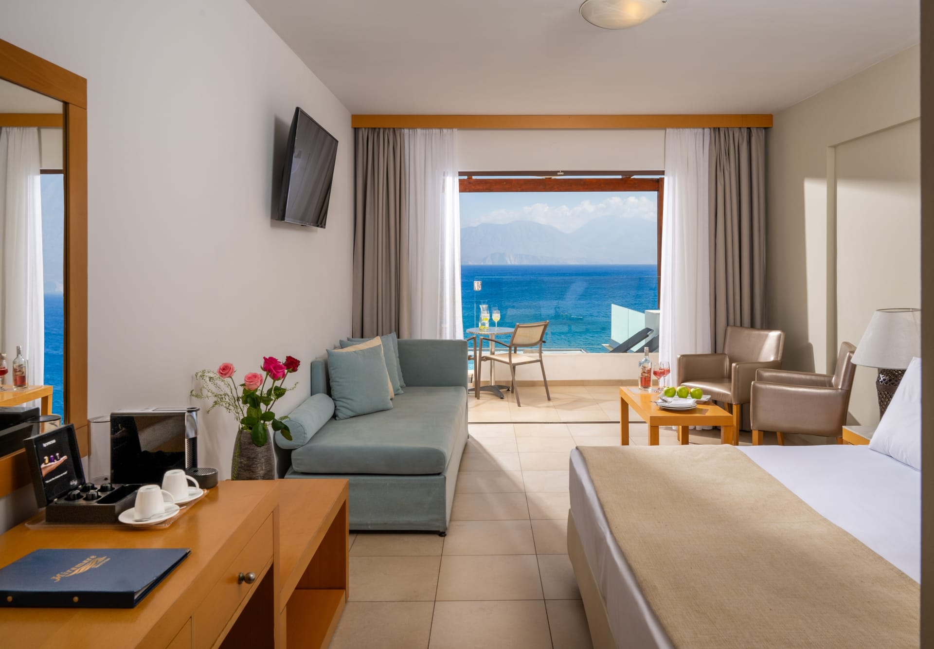 Frontal Deluxe Room with Sea View &amp; Private Pool