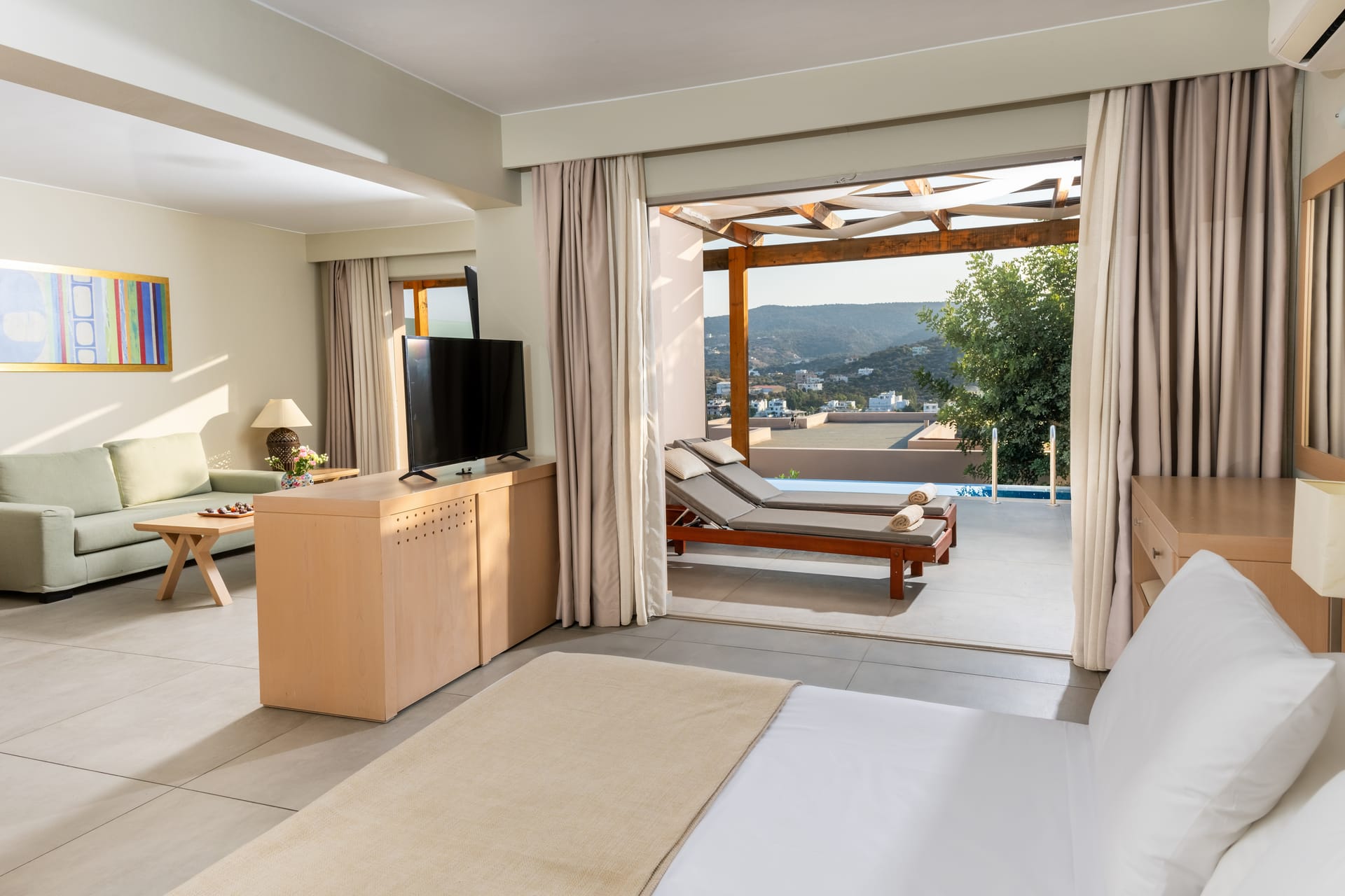 Suite with Side Sea View & Private Pool