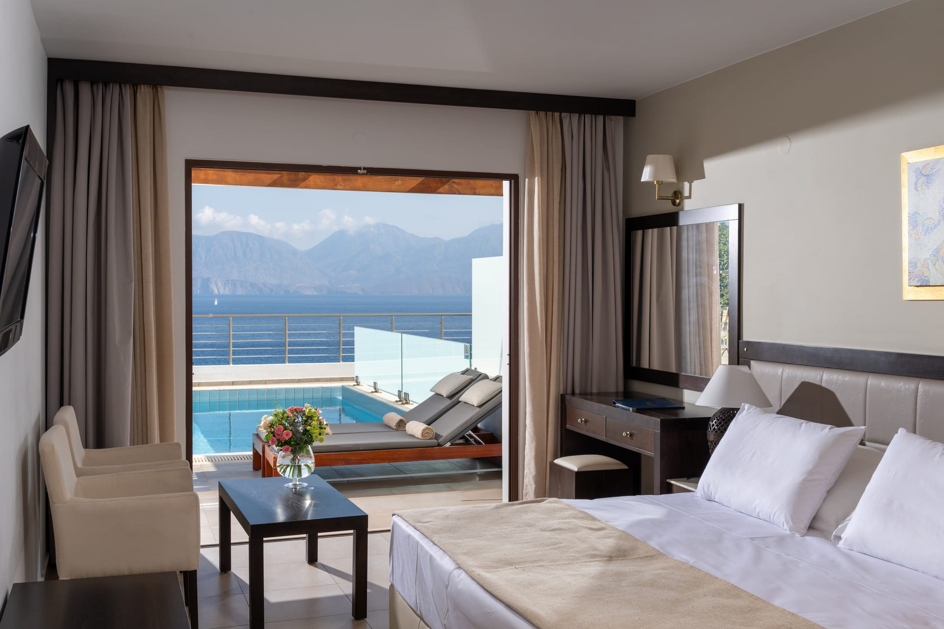 Suite with Sea View & Private Pool