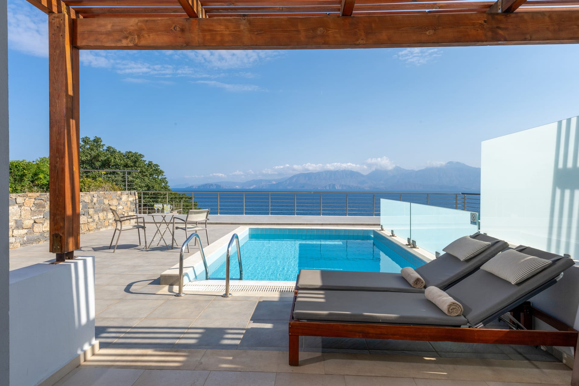 Suite with Sea View &amp; Private Pool