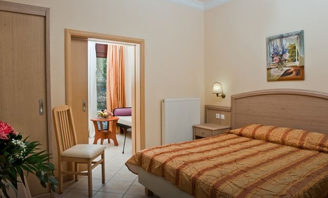 Quadruple Ground Floor Apartments