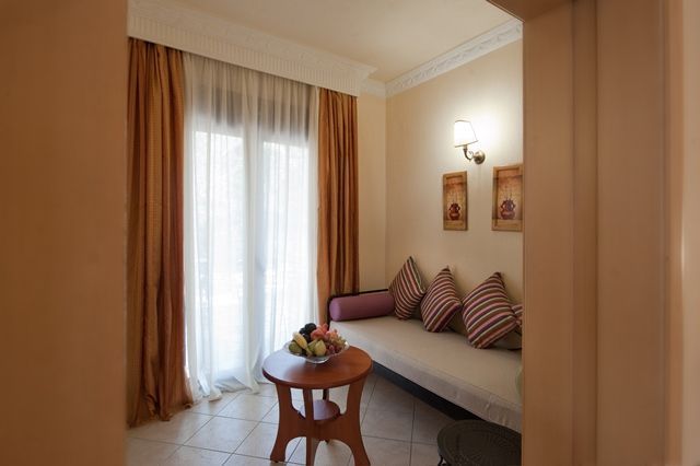 Quadruple Ground Floor Apartments