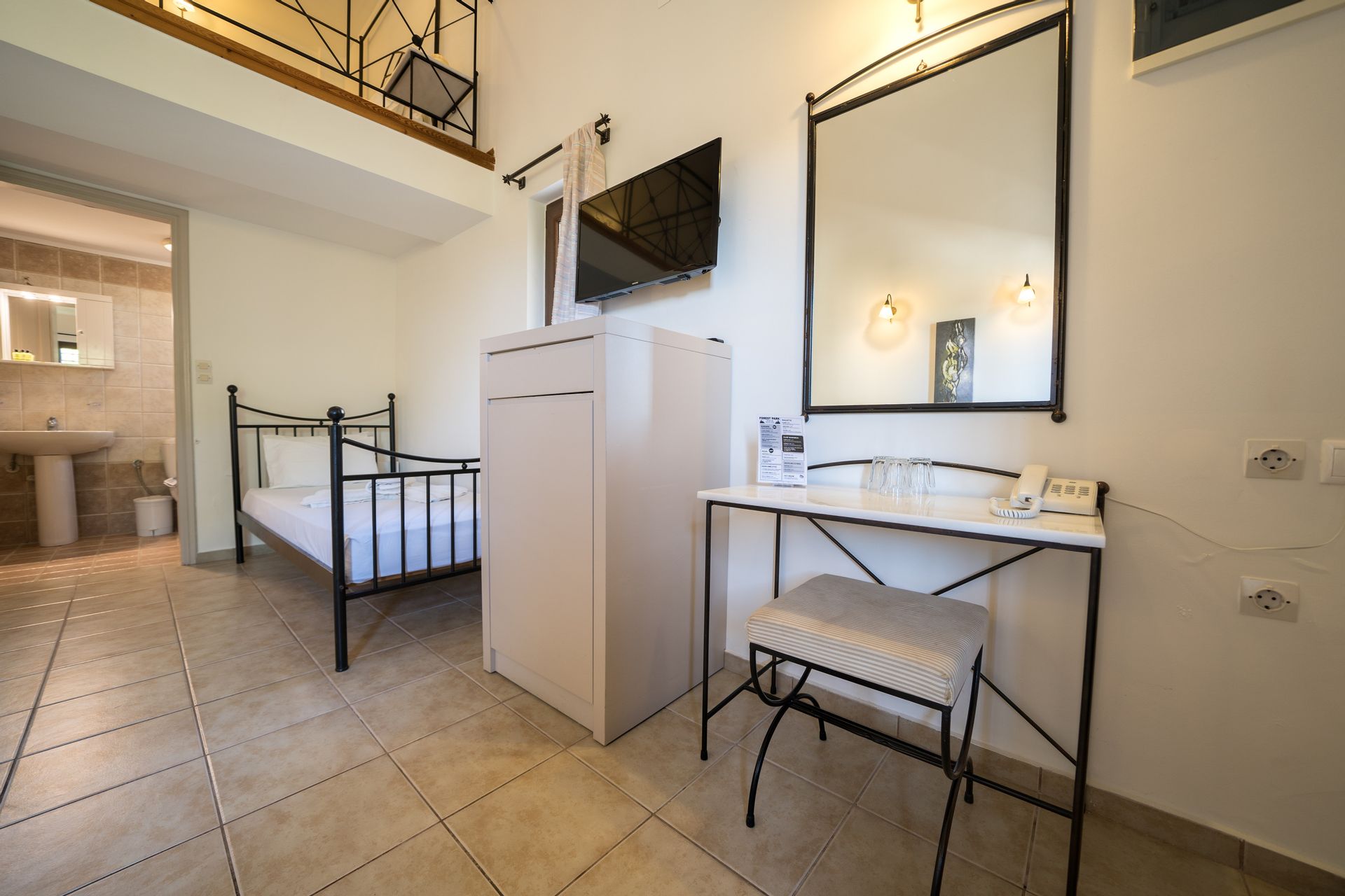 Junior Bungalow Suite - Split Level