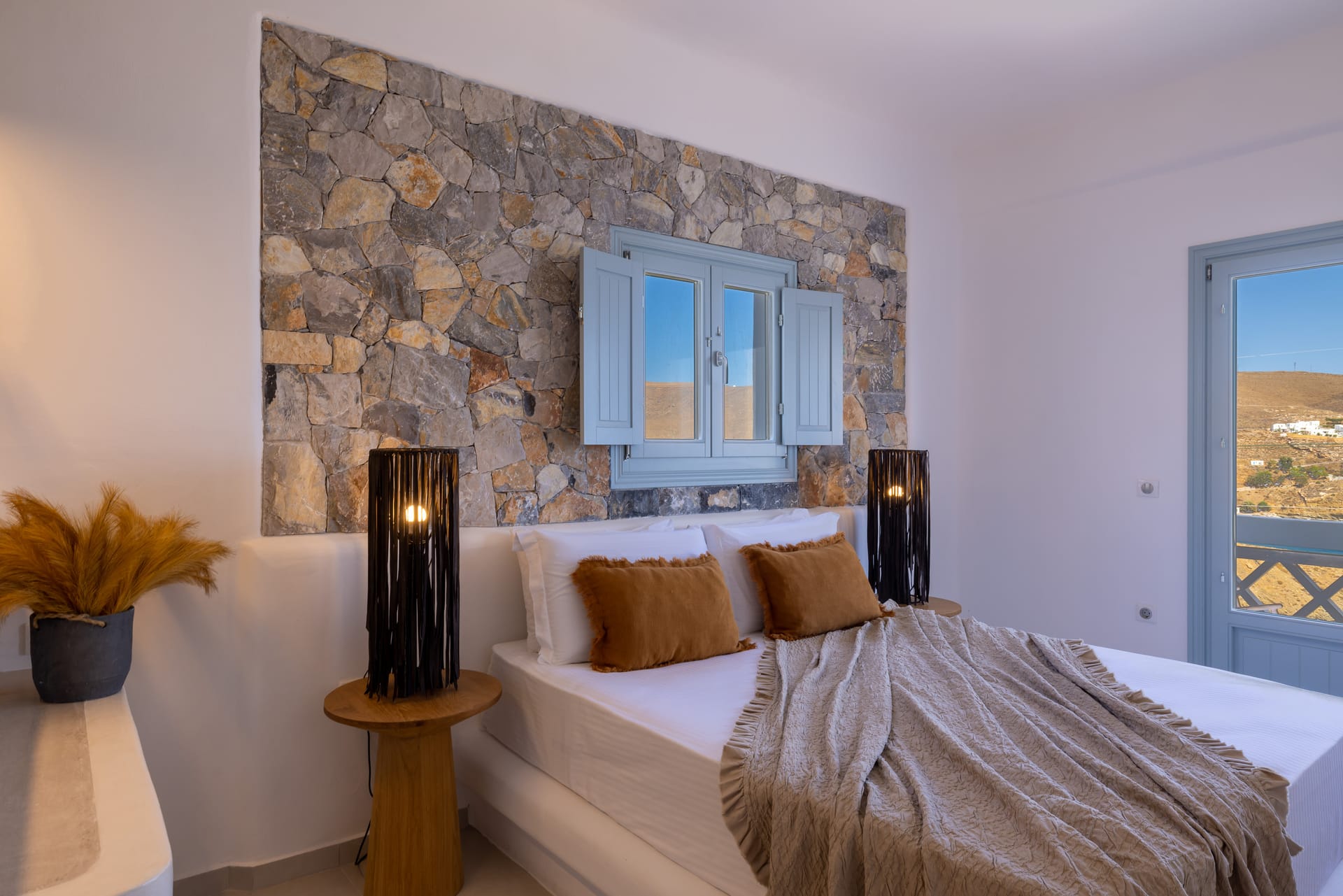 Deluxe Room 4