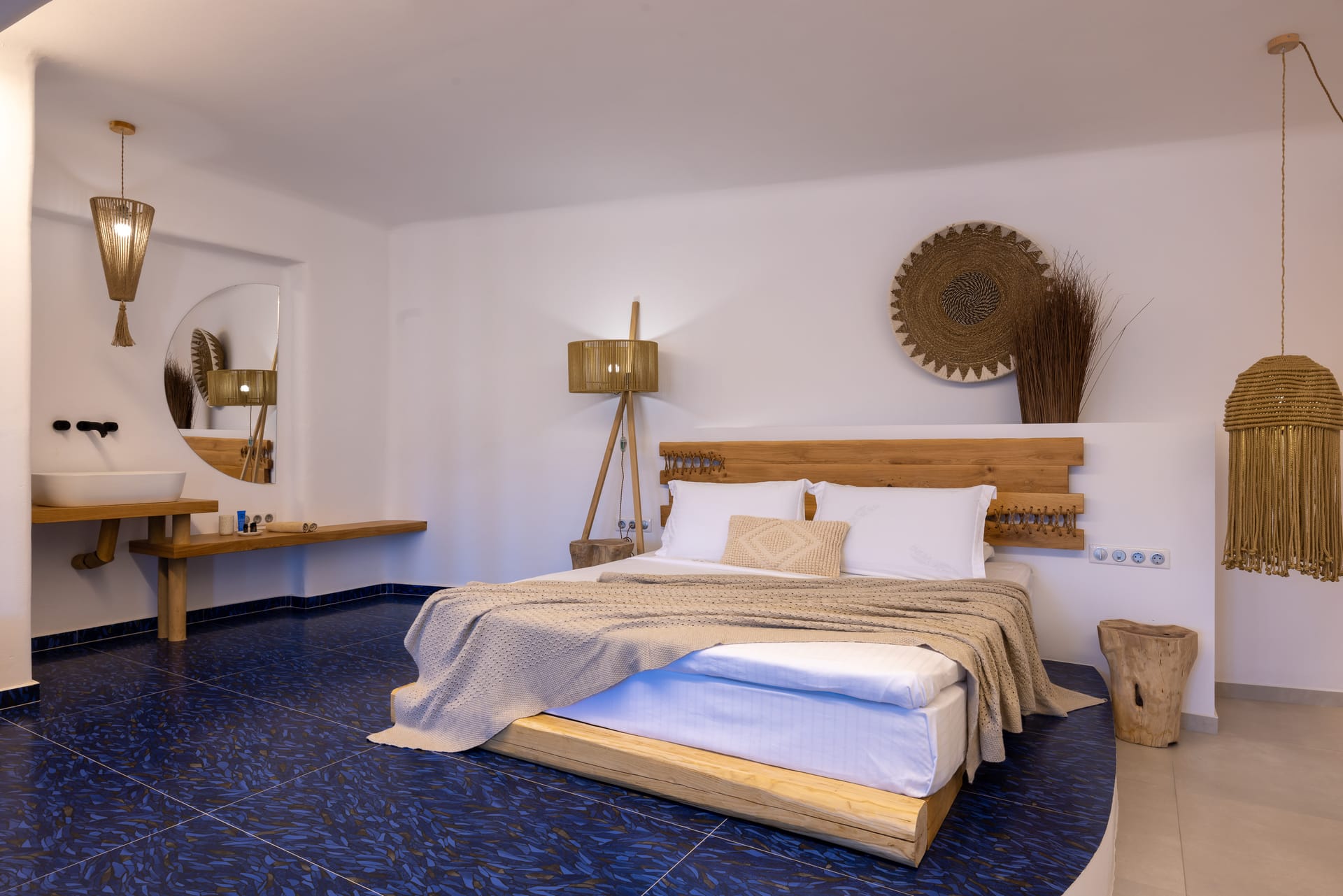 Premium Suite 6