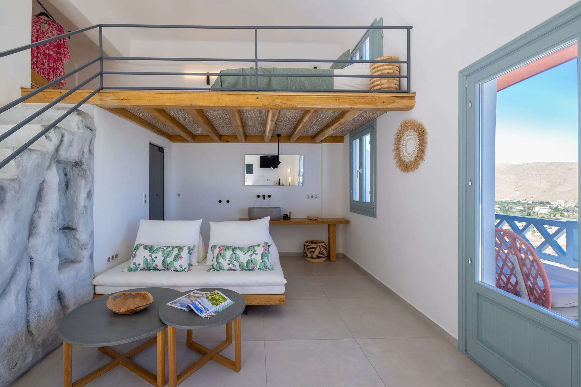 Deluxe Room 14