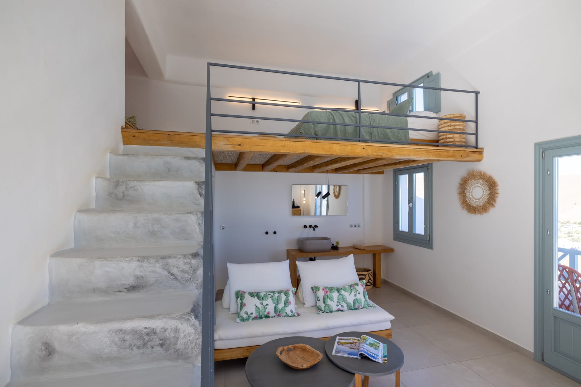 Deluxe Room 14