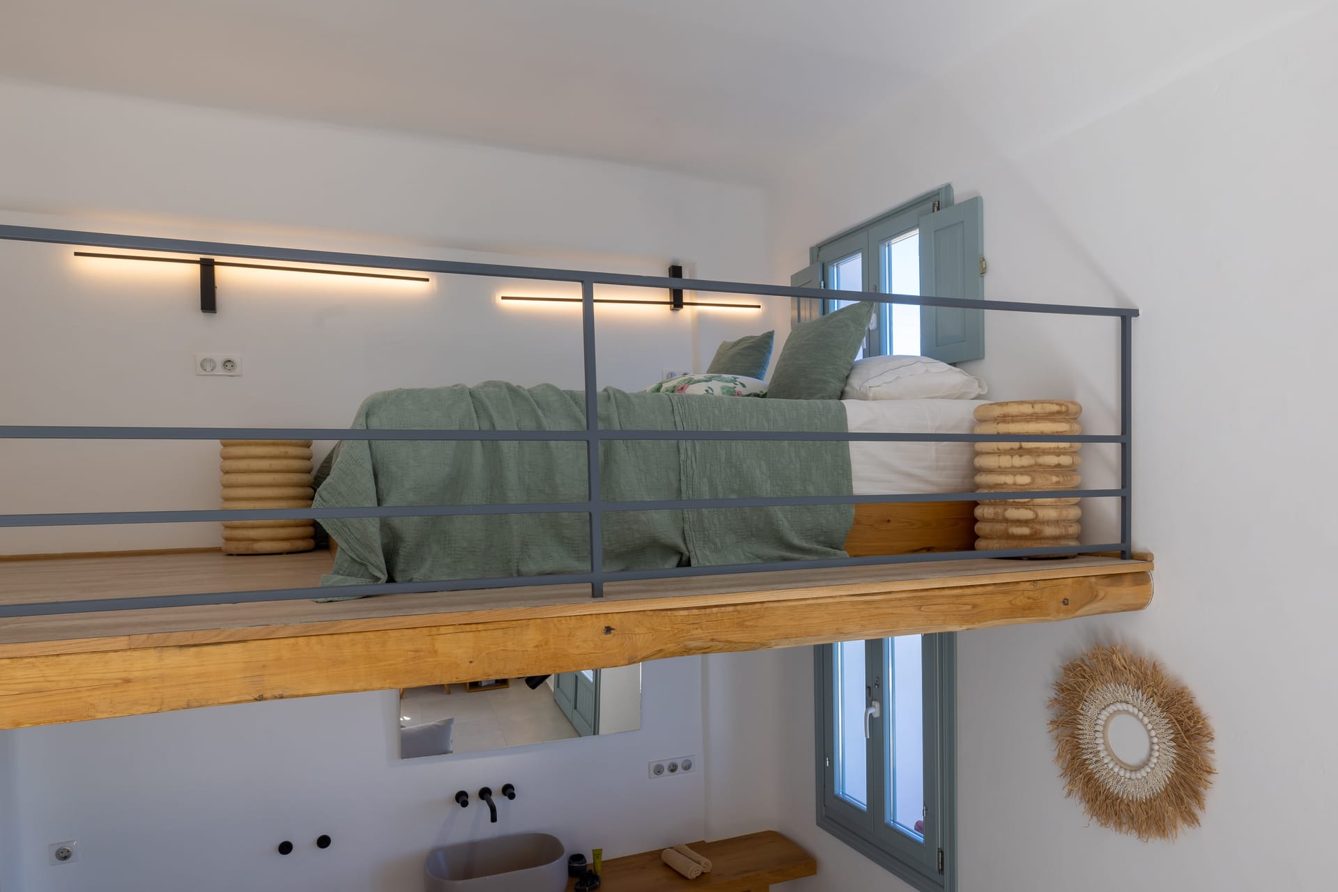 Deluxe Room 14